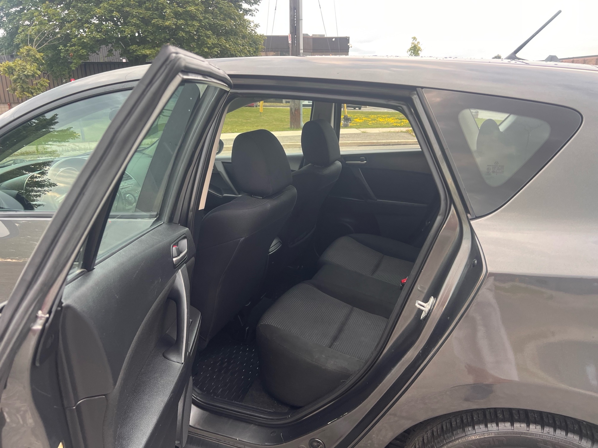 /autocainc/2013-Mazda-Mazda3-6807164872631464.jpg