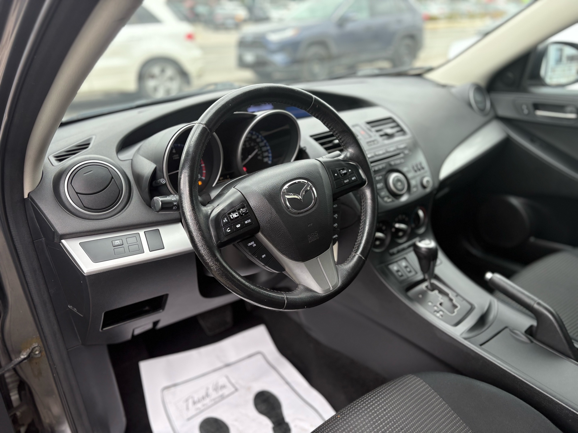 /autocainc/2013-Mazda-Mazda3-7049697356100231.jpg