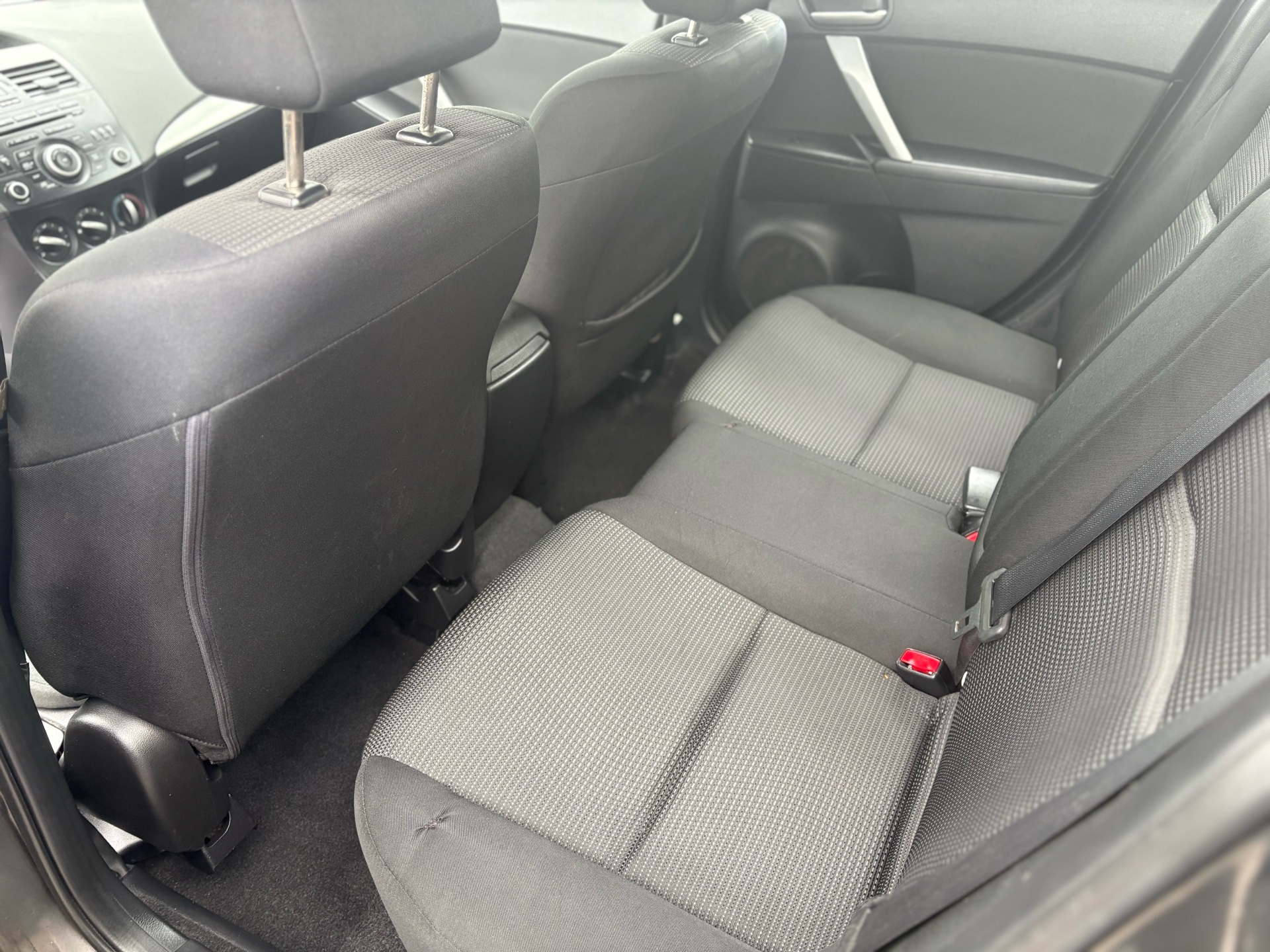/autocainc/2013-Mazda-Mazda3-7883501618276301.jpg
