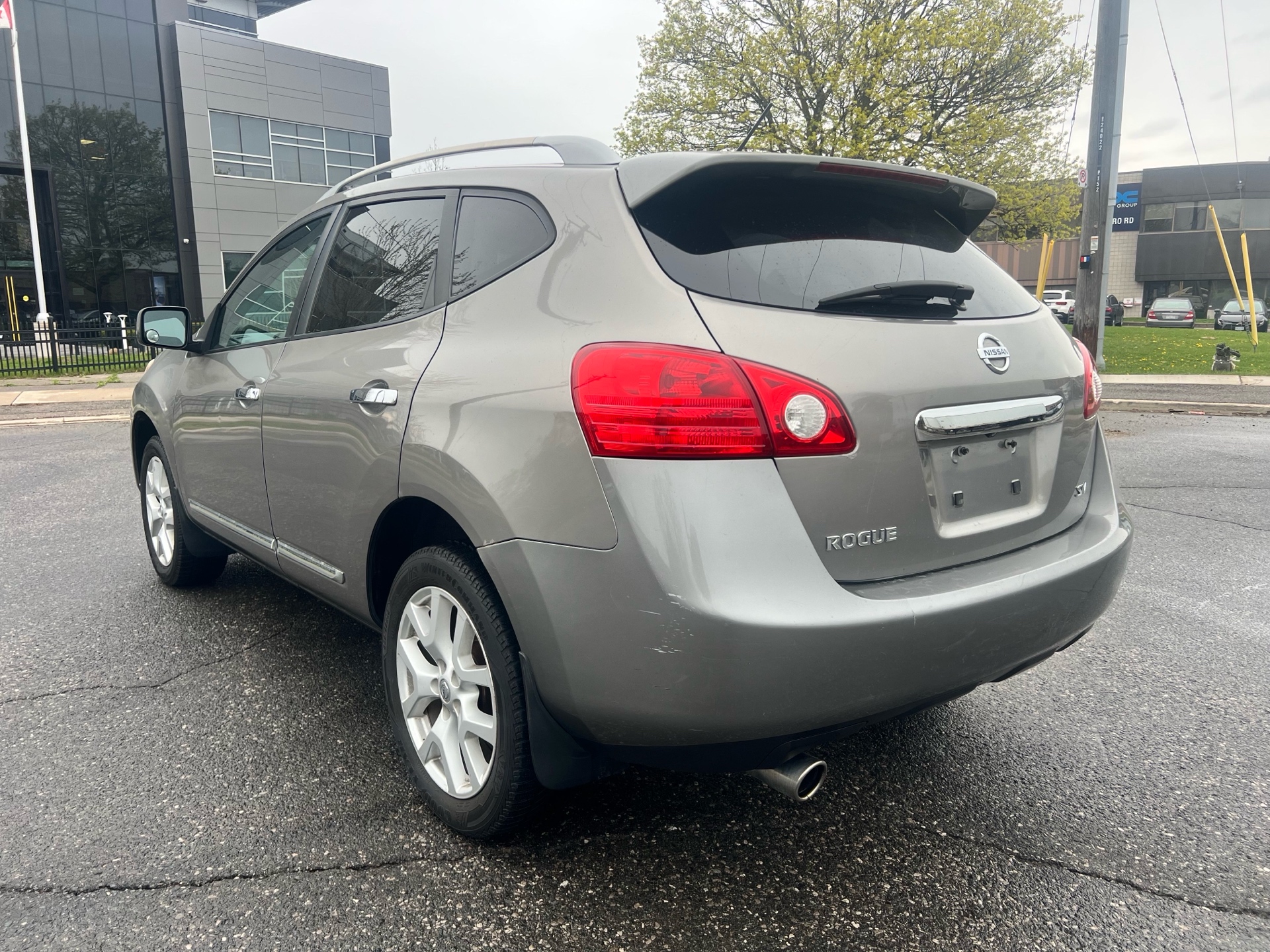 /autocainc/2013-Nissan-Rogue-7396532223487029.jpg