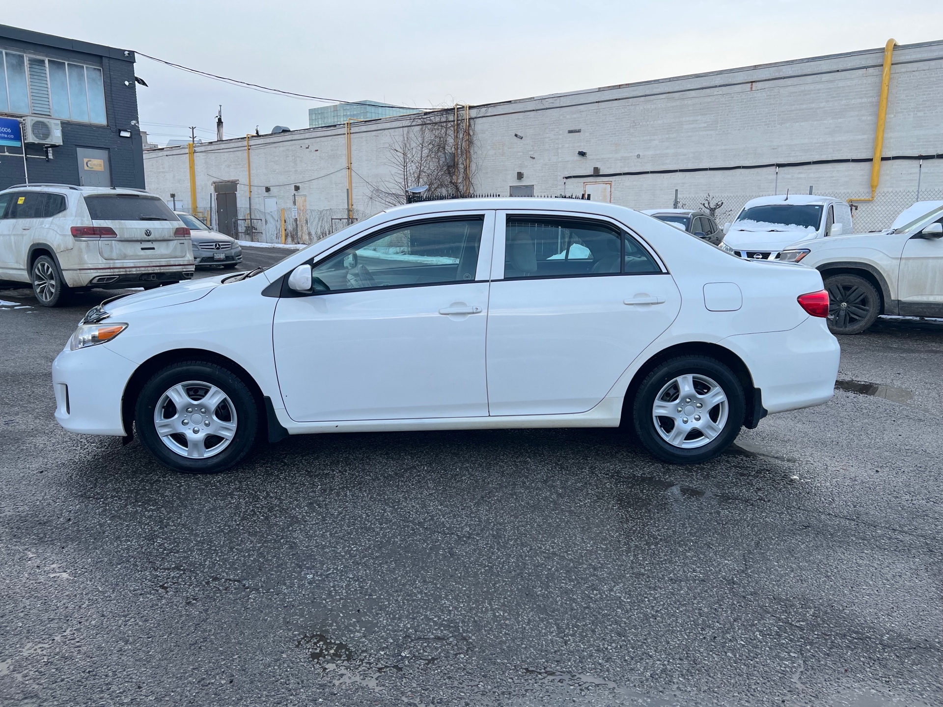 /autocainc/2013-Toyota-Corolla-06327768412371637.jpg