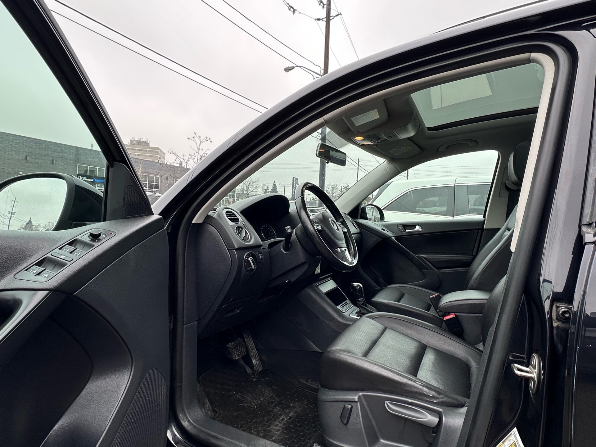 /autocainc/2013-Volkswagen-Tiguan-7095011134095675.jpg
