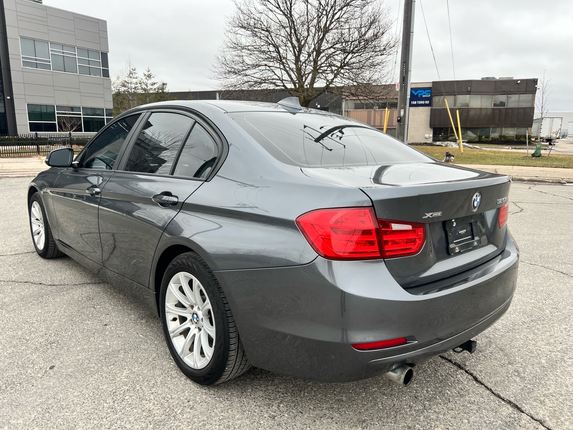 /autocainc/2014-BMW-3-Series-01494279707336732.jpg