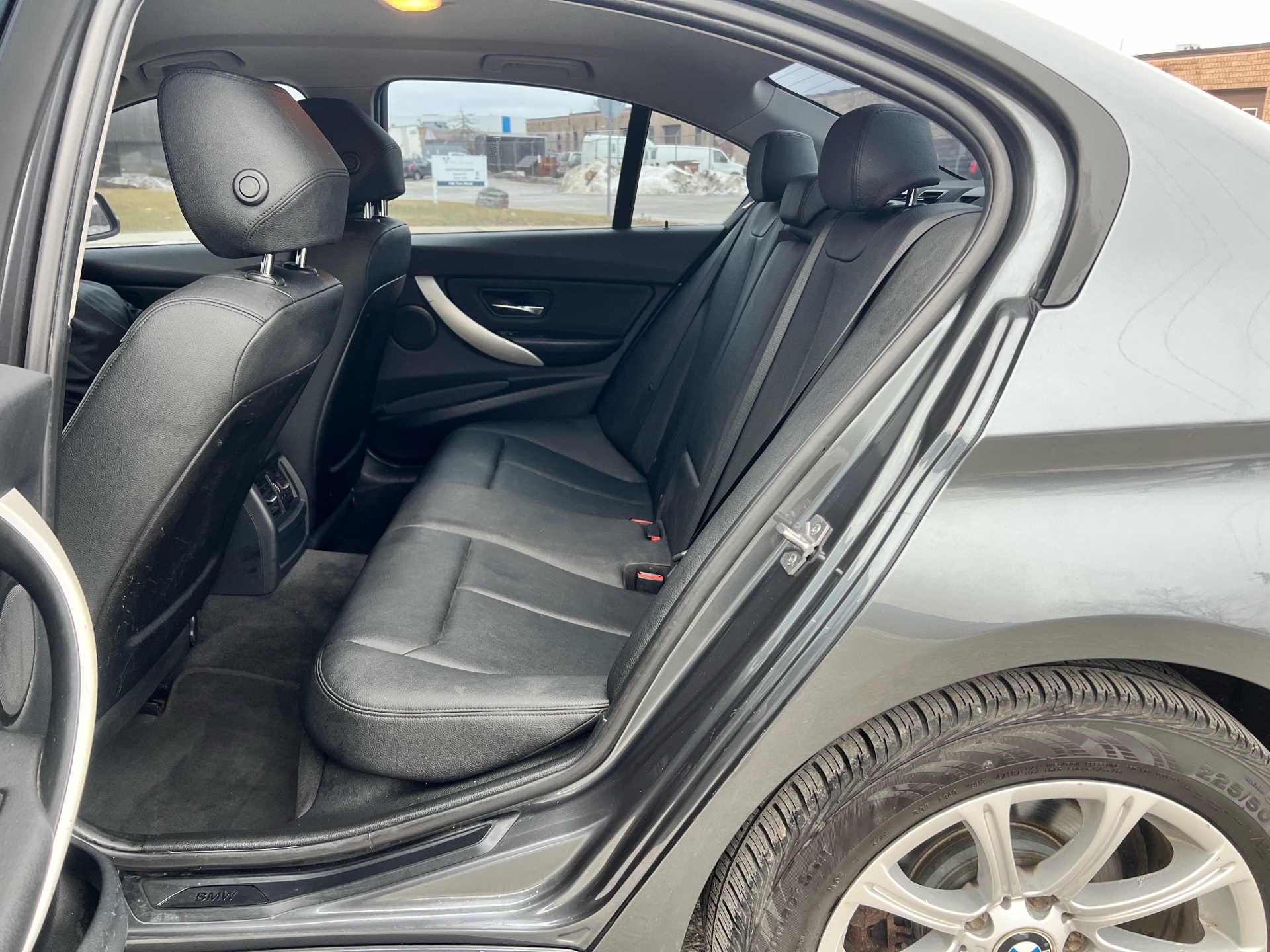 /autocainc/2014-BMW-3-Series-37327541932414166.jpg