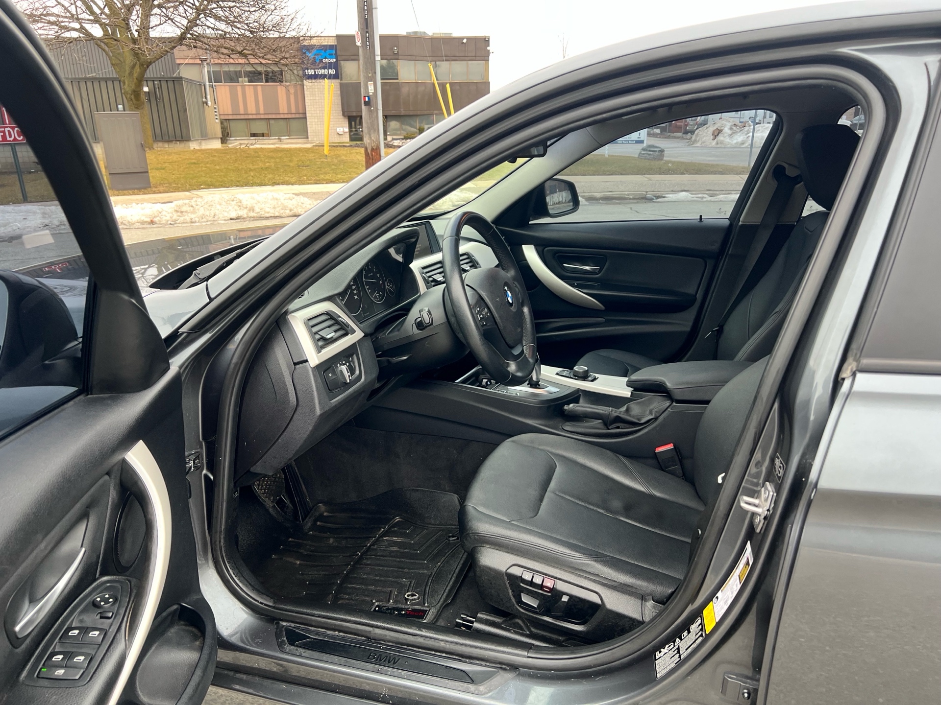 /autocainc/2014-BMW-3-Series-6451985980883377.jpg