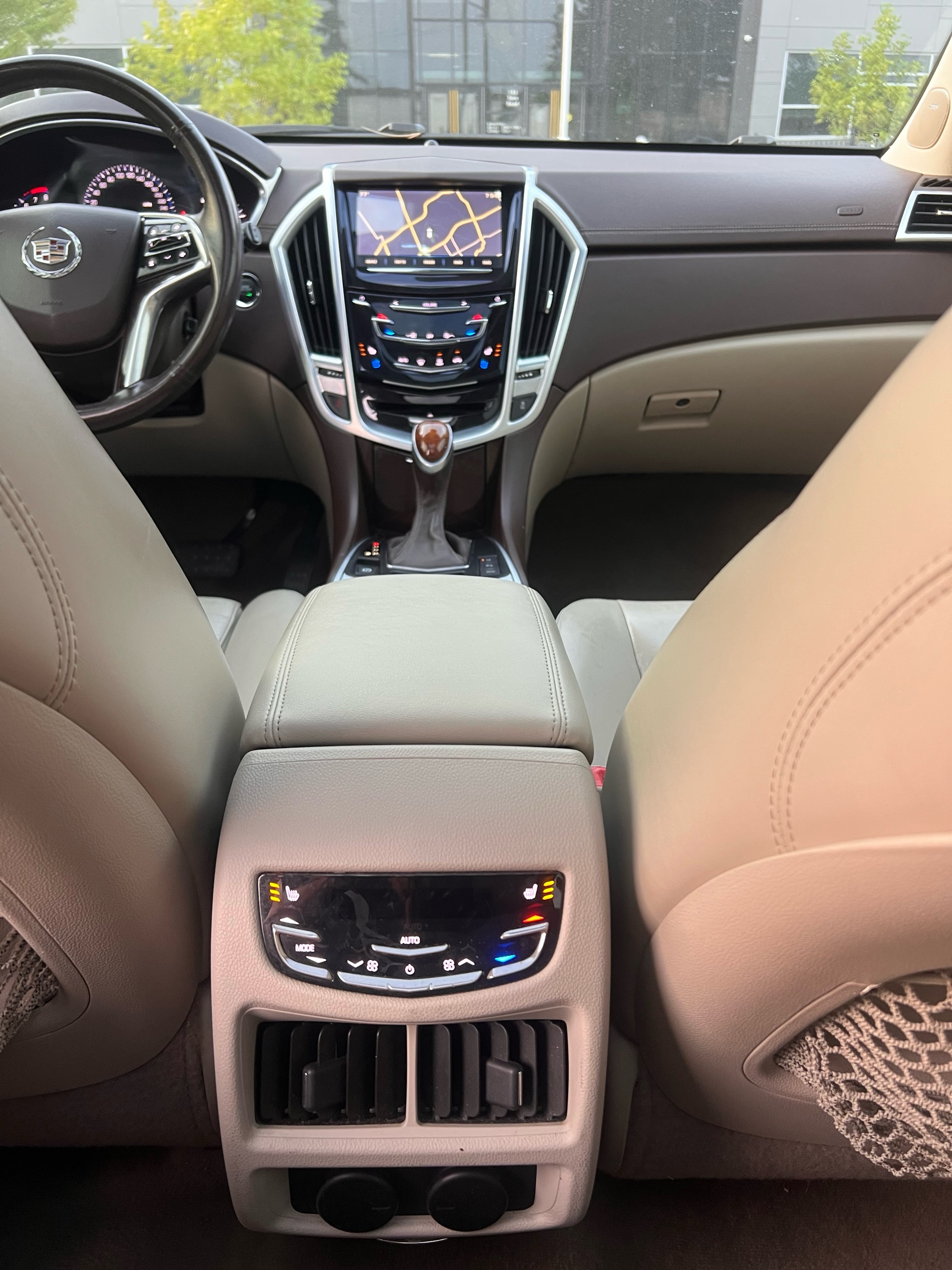 /autocainc/2014-Cadillac-SRX-47707795639883765.jpg