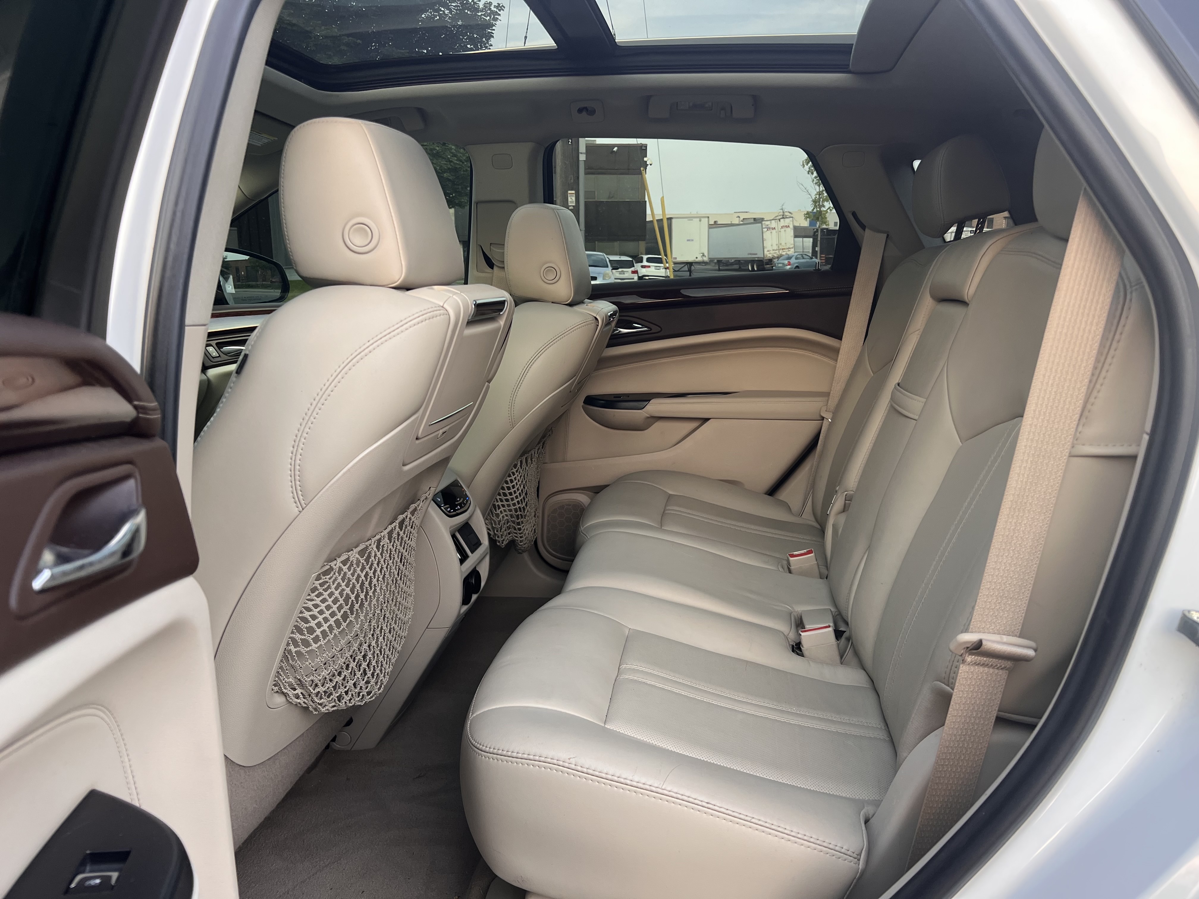 /autocainc/2014-Cadillac-SRX-5330707449290832.jpg
