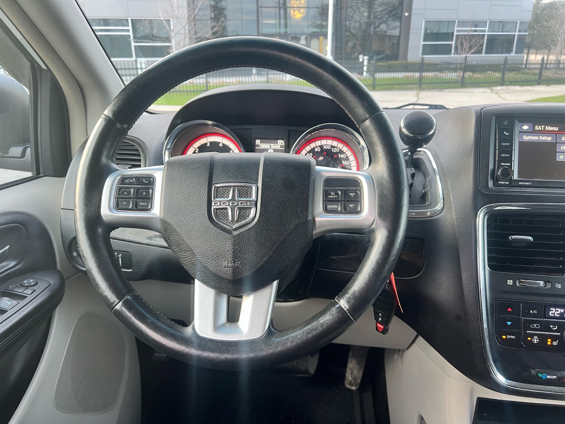 /autocainc/2014-Dodge-GrandCaravan-035085073997012106.jpg