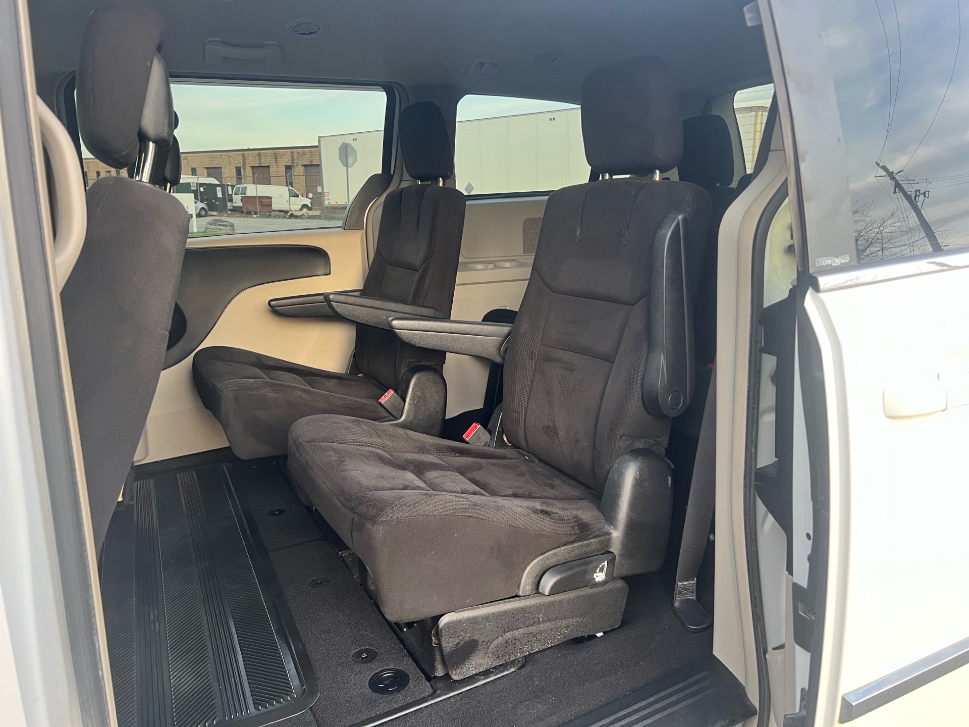 /autocainc/2014-Dodge-GrandCaravan-2108600853469027.jpg