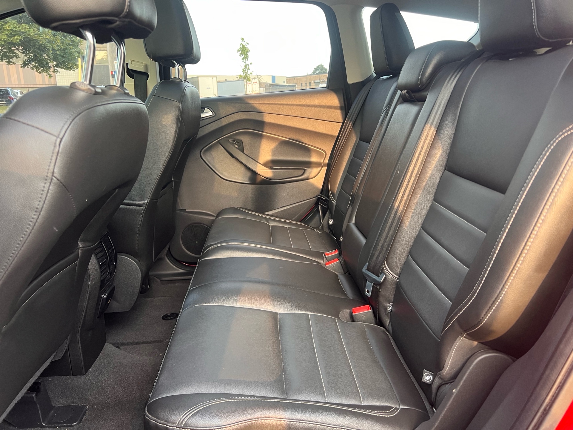 /autocainc/2014-Ford-Escape-4855596749315201.jpg