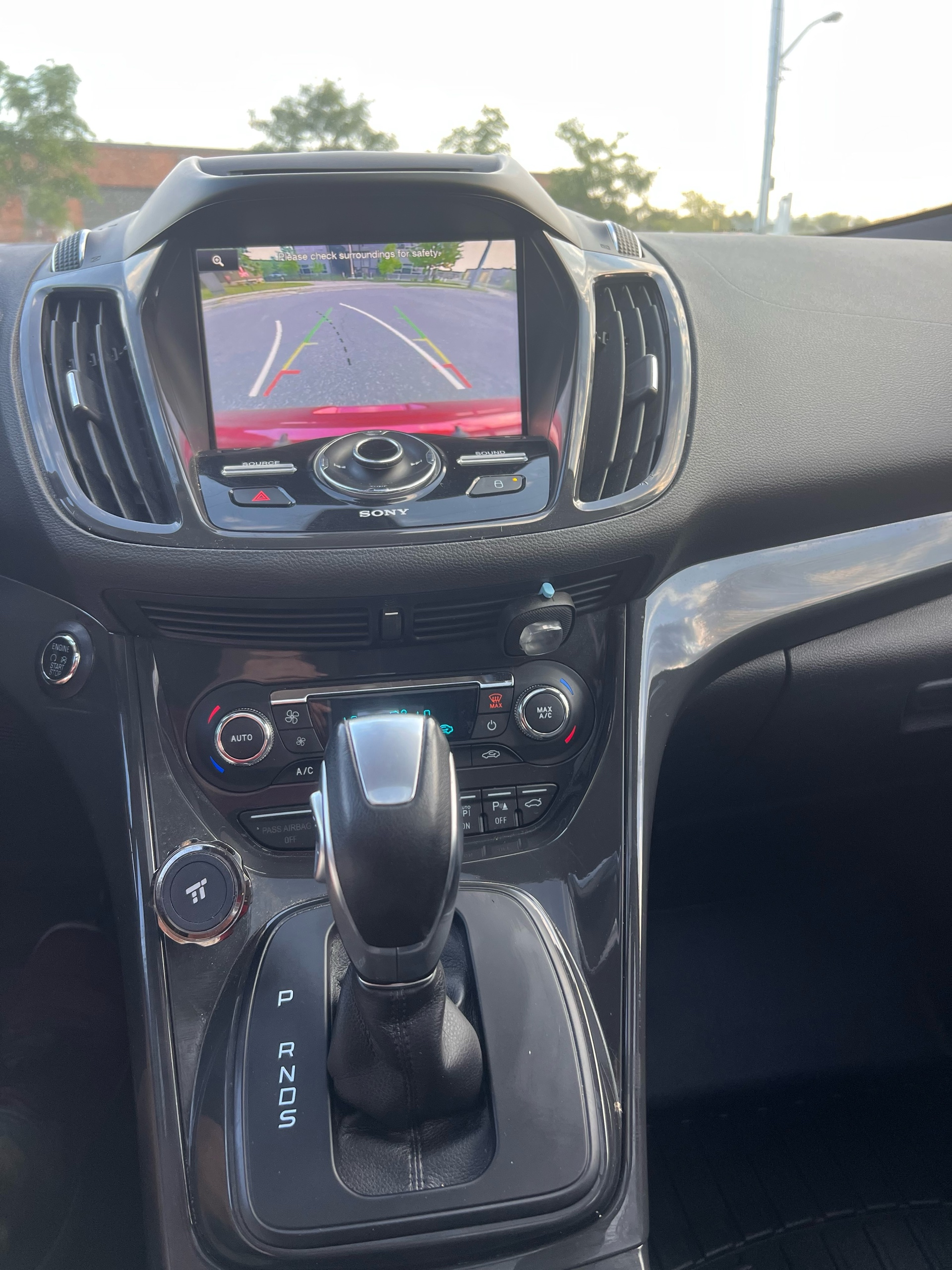 /autocainc/2014-Ford-Escape-548018413965661.jpg