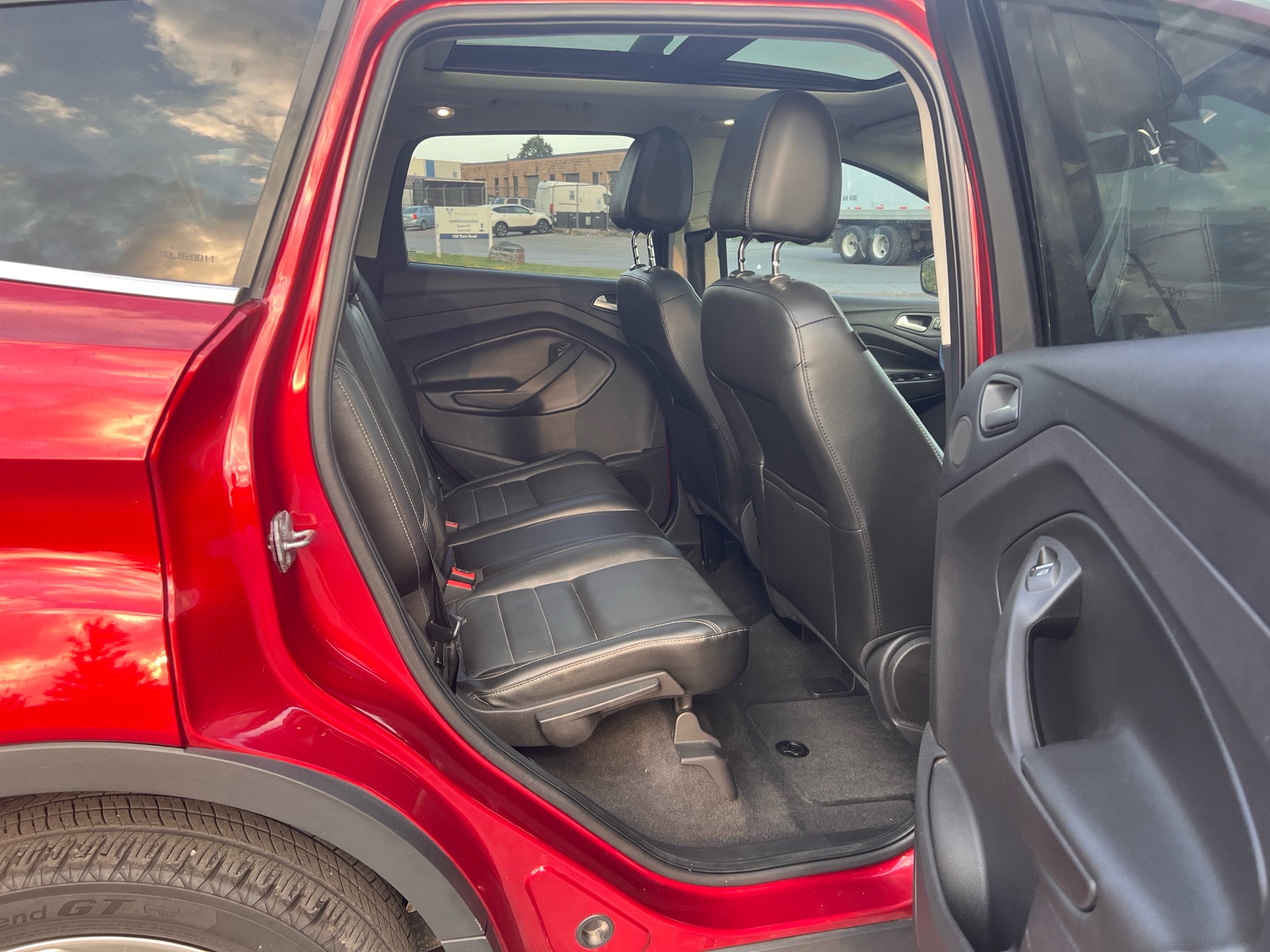/autocainc/2014-Ford-Escape-6328896690532755.jpg