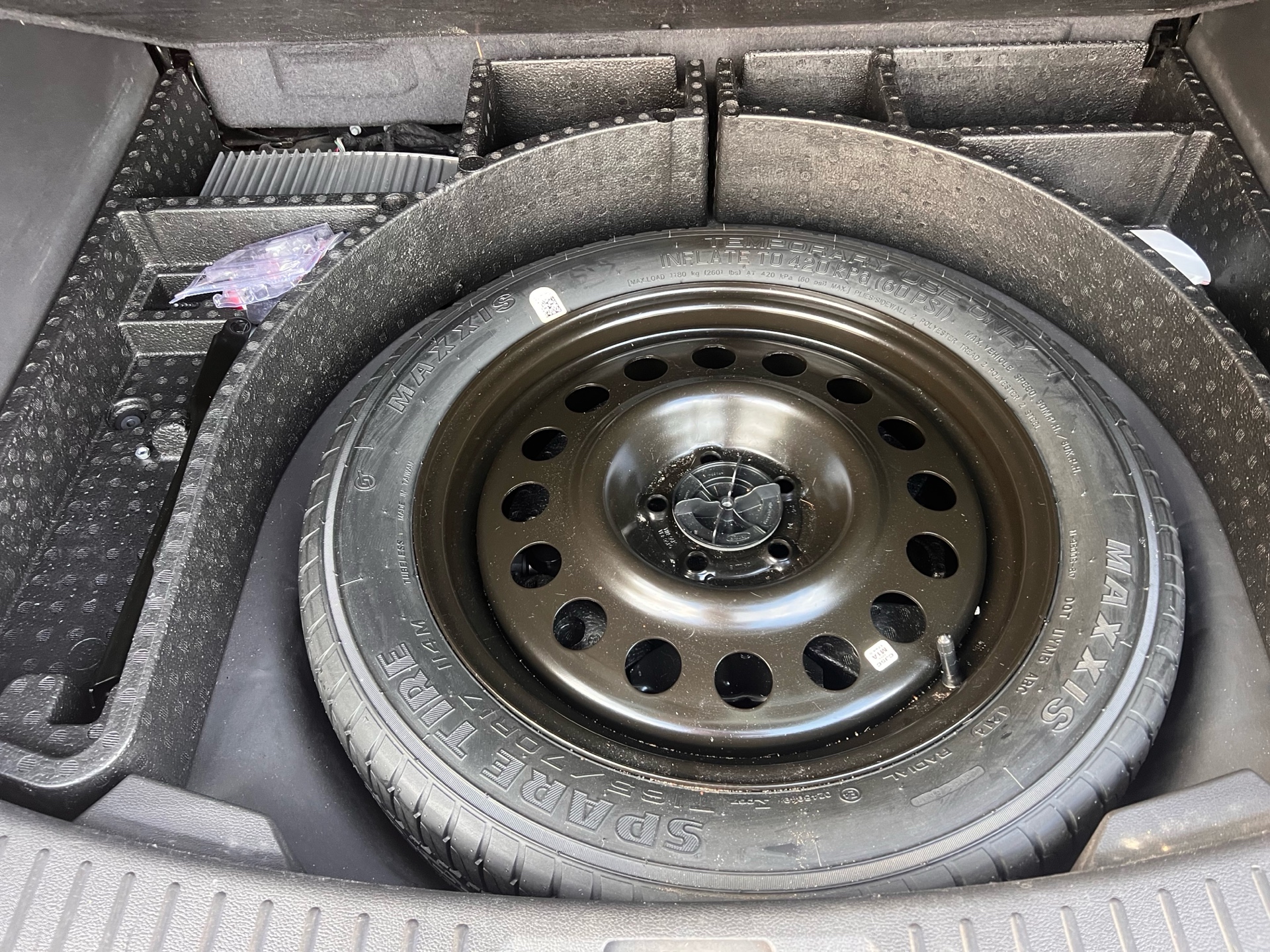 /autocainc/2014-Ford-Escape-8606740227192342.jpg