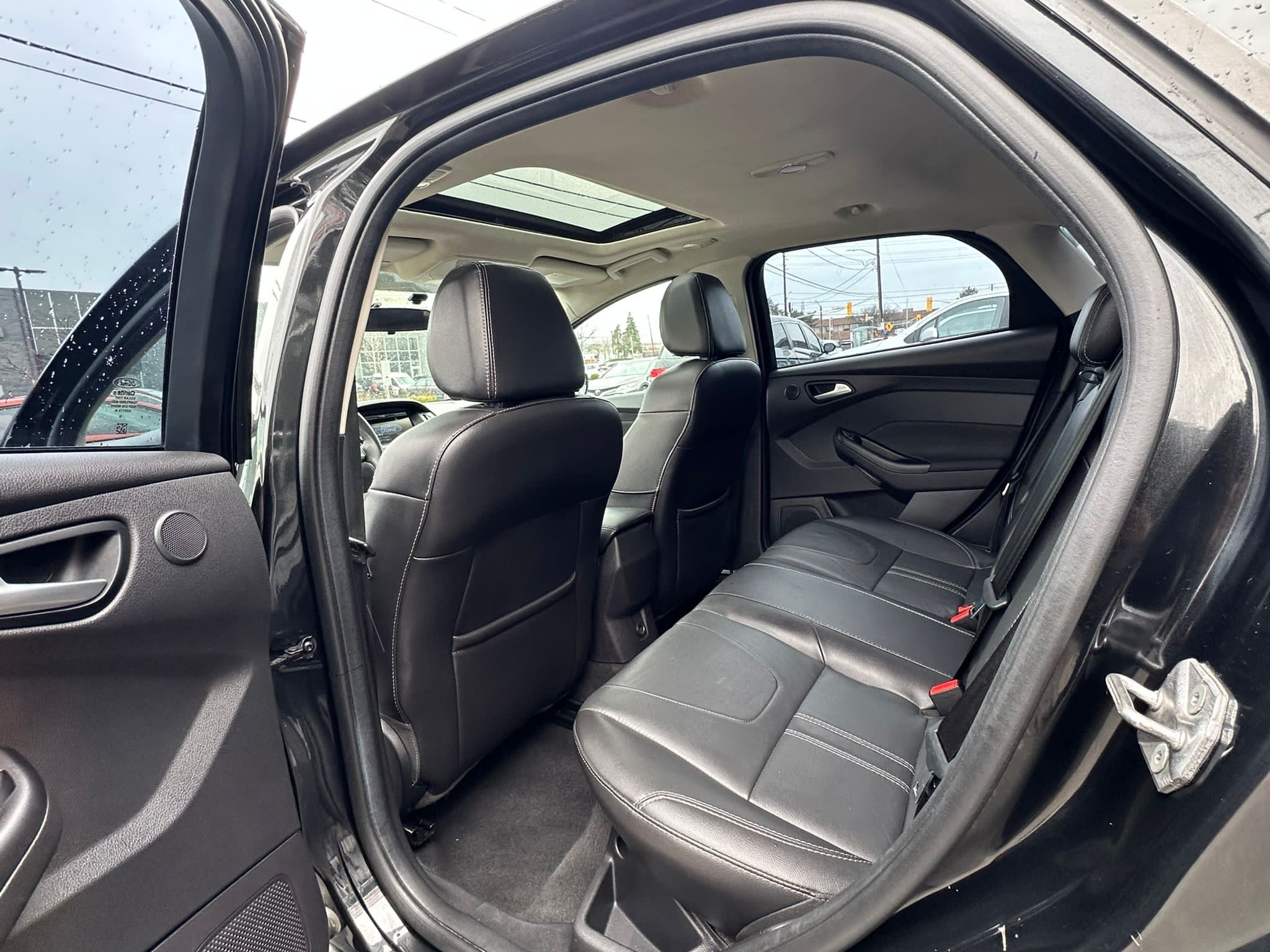 /autocainc/2014-Ford-Focus-10564161818110418.jpg