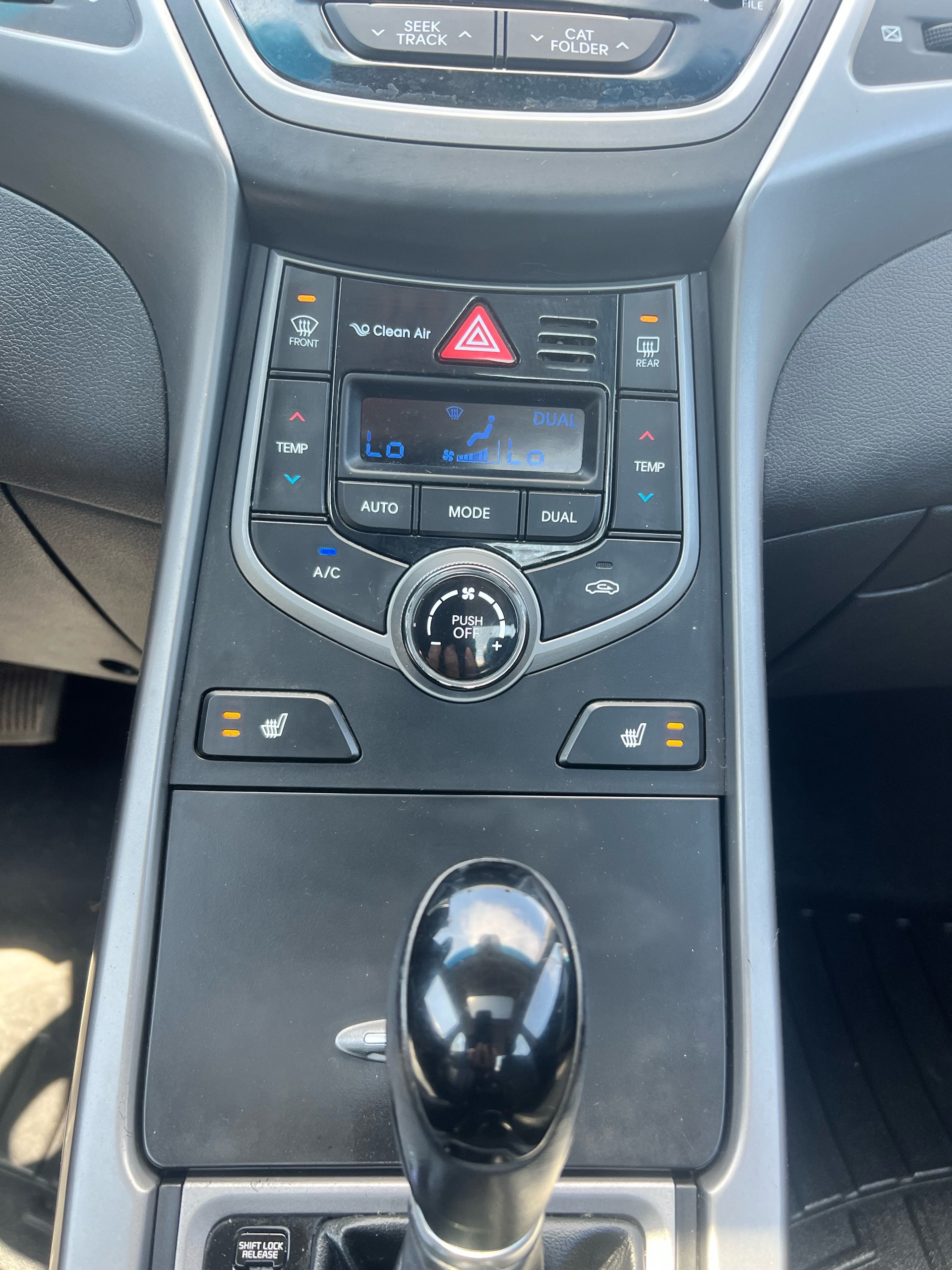 /autocainc/2014-Hyundai-Elantra-007842549896787565.jpg