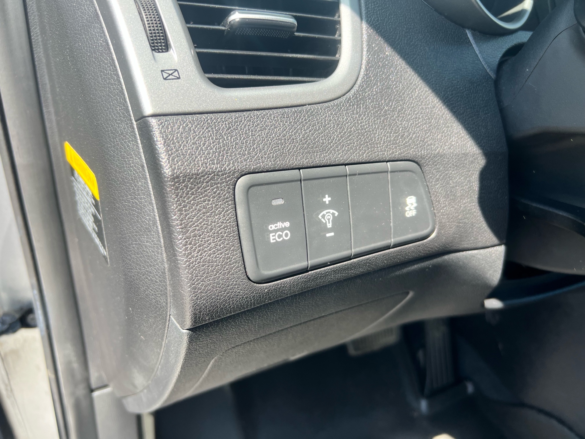 /autocainc/2014-Hyundai-Elantra-5518295543705707.jpg