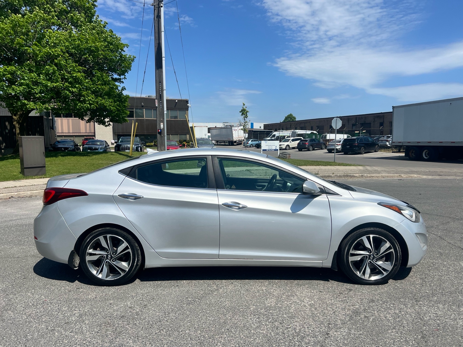 /autocainc/2014-Hyundai-Elantra-8343159095689121.jpg