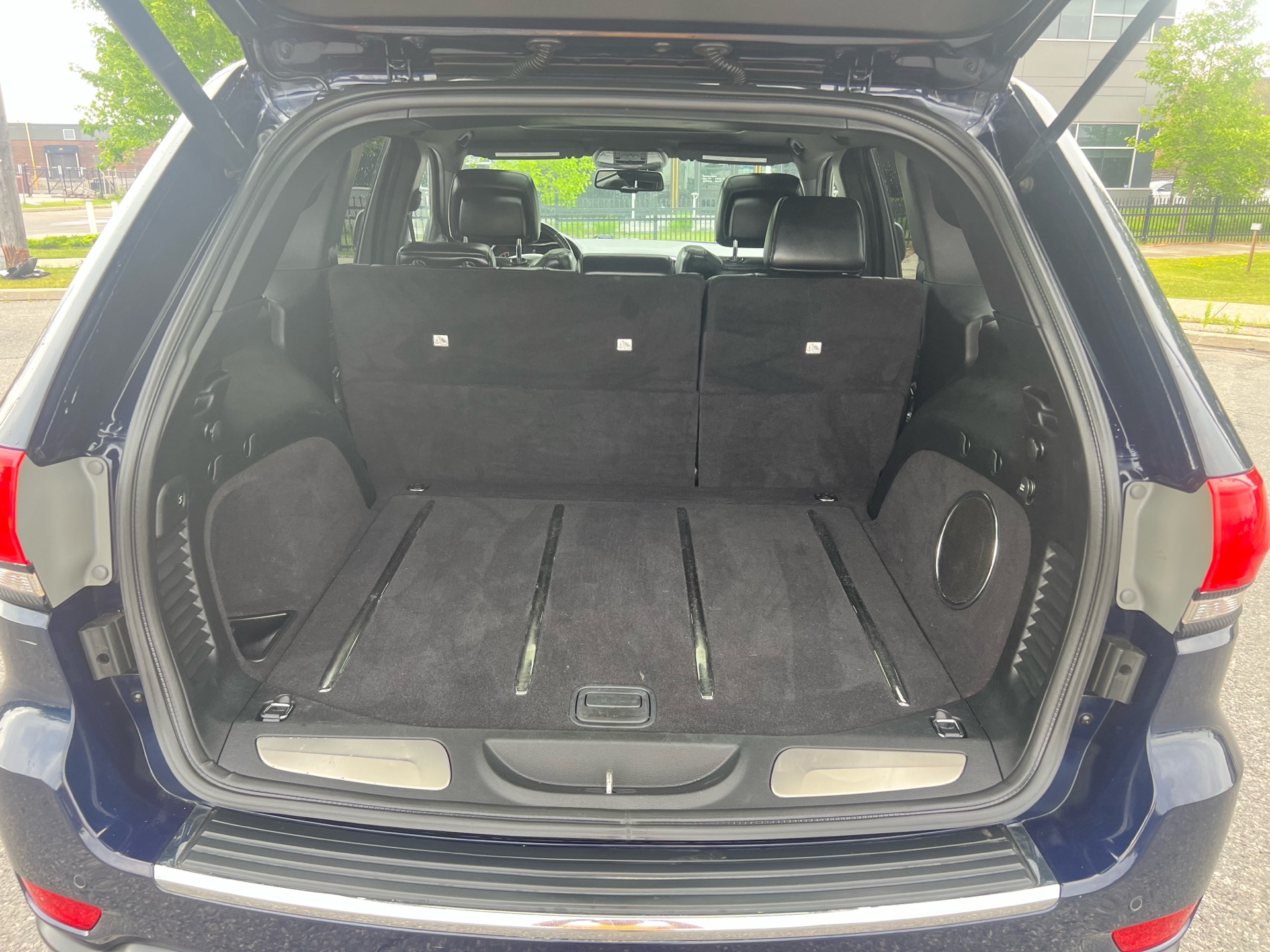 /autocainc/2014-Jeep-GrandCherokee-28657901875862457.jpg