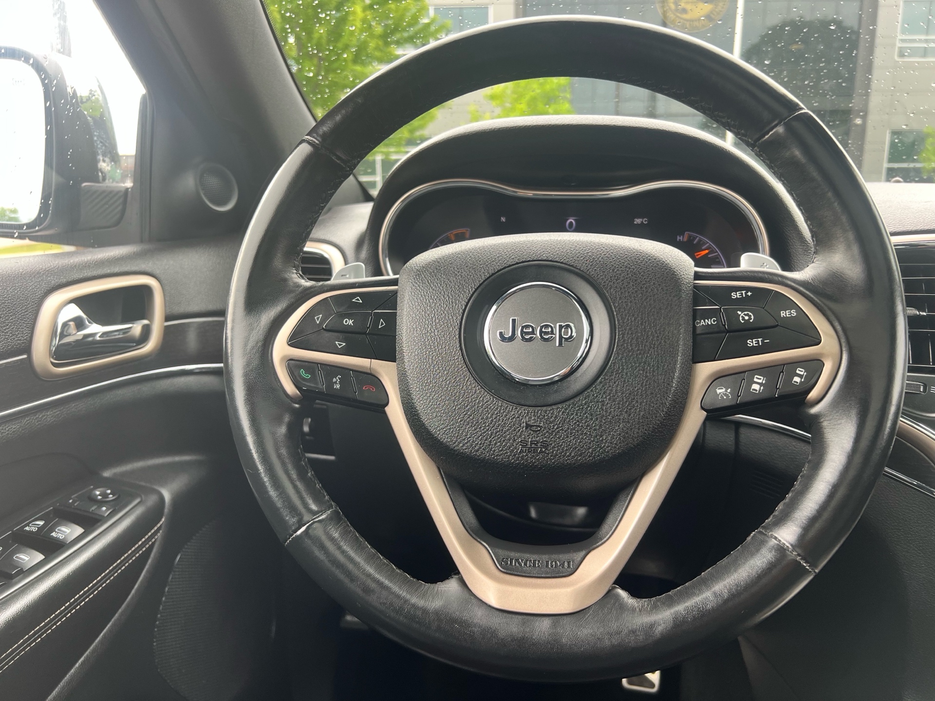 /autocainc/2014-Jeep-GrandCherokee-4991653259839848.jpg
