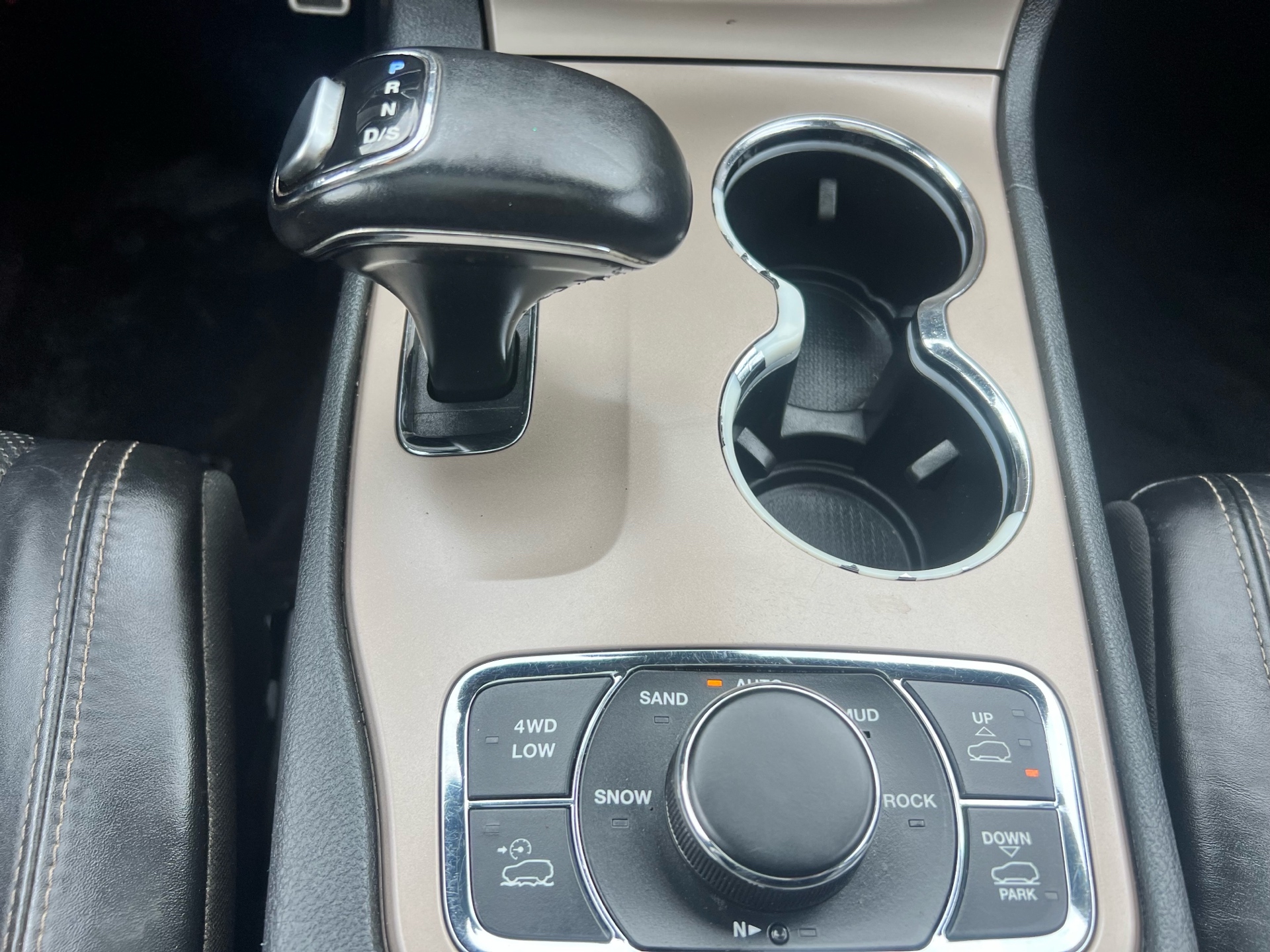 /autocainc/2014-Jeep-GrandCherokee-6002713958216359.jpg