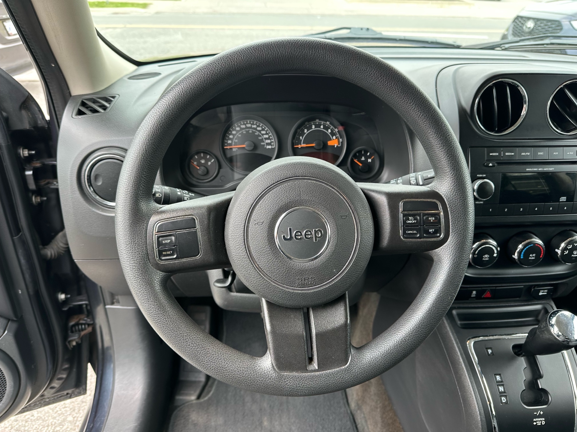 /autocainc/2014-Jeep-Patriot-6025818341039988.jpg