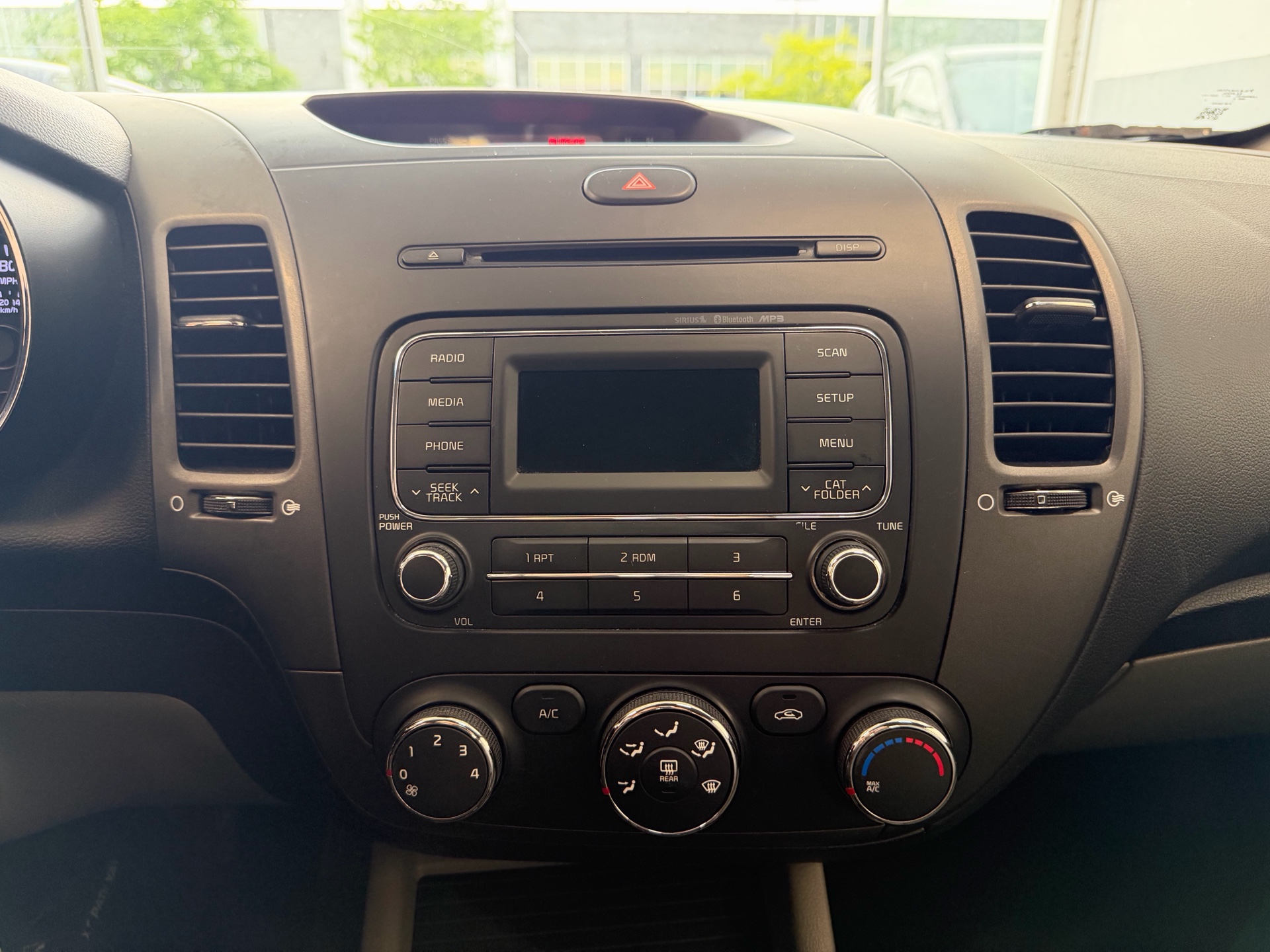 /autocainc/2014-Kia-Forte-14626083660347966.jpg