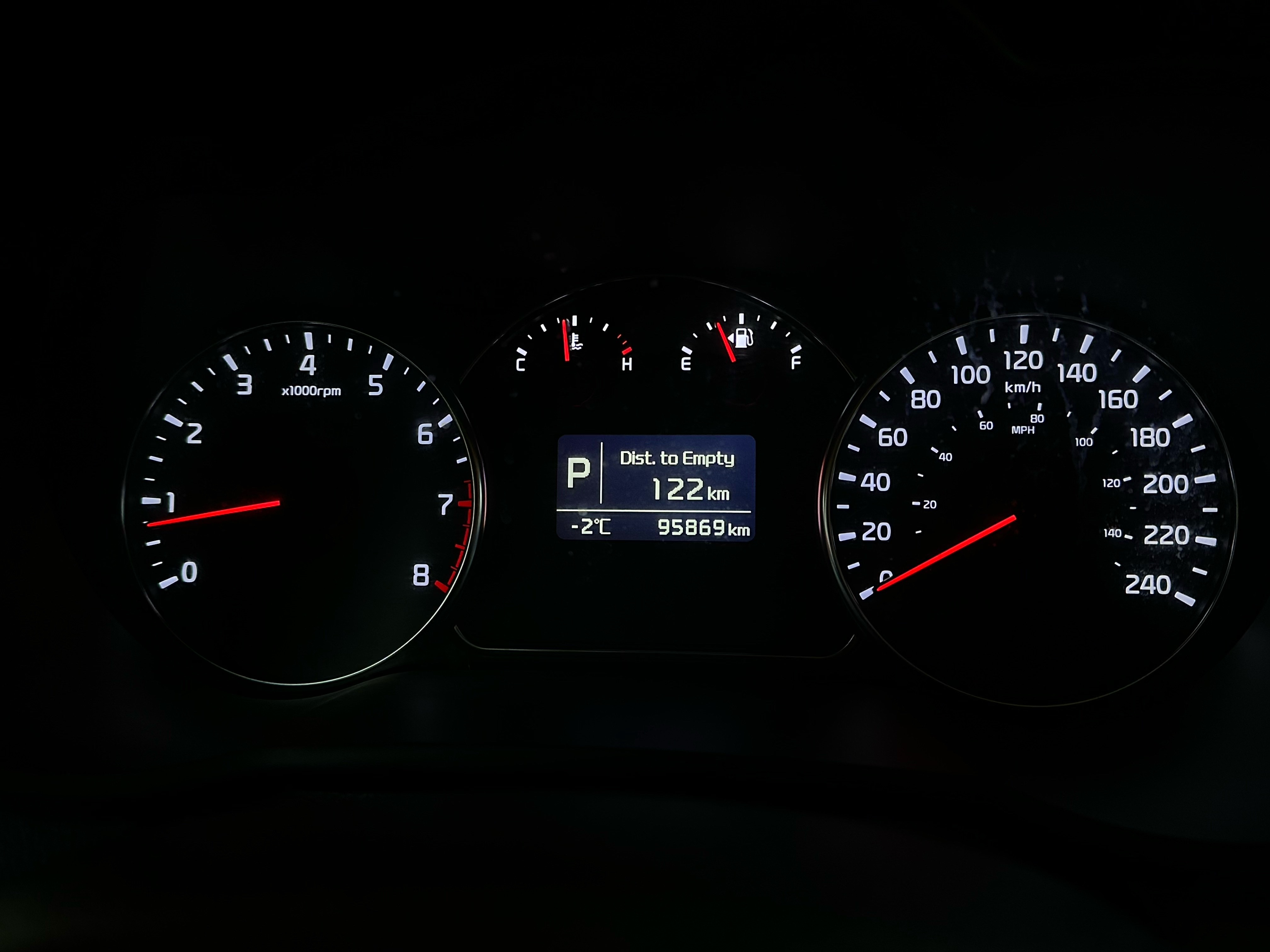 /autocainc/2014-Kia-Rondo-709817465274877.jpg