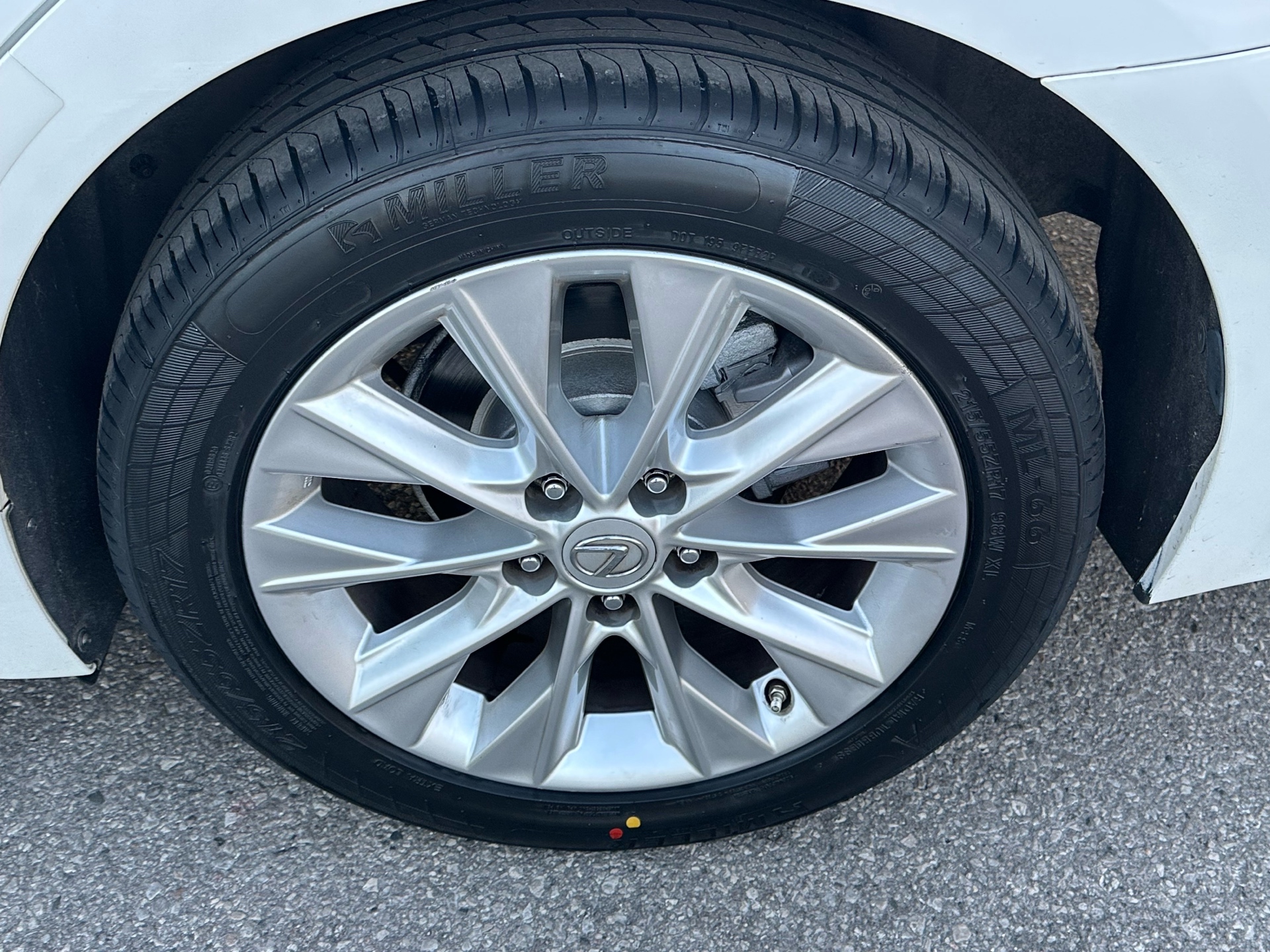 /autocainc/2014-Lexus-ES-030233968702713554.jpg