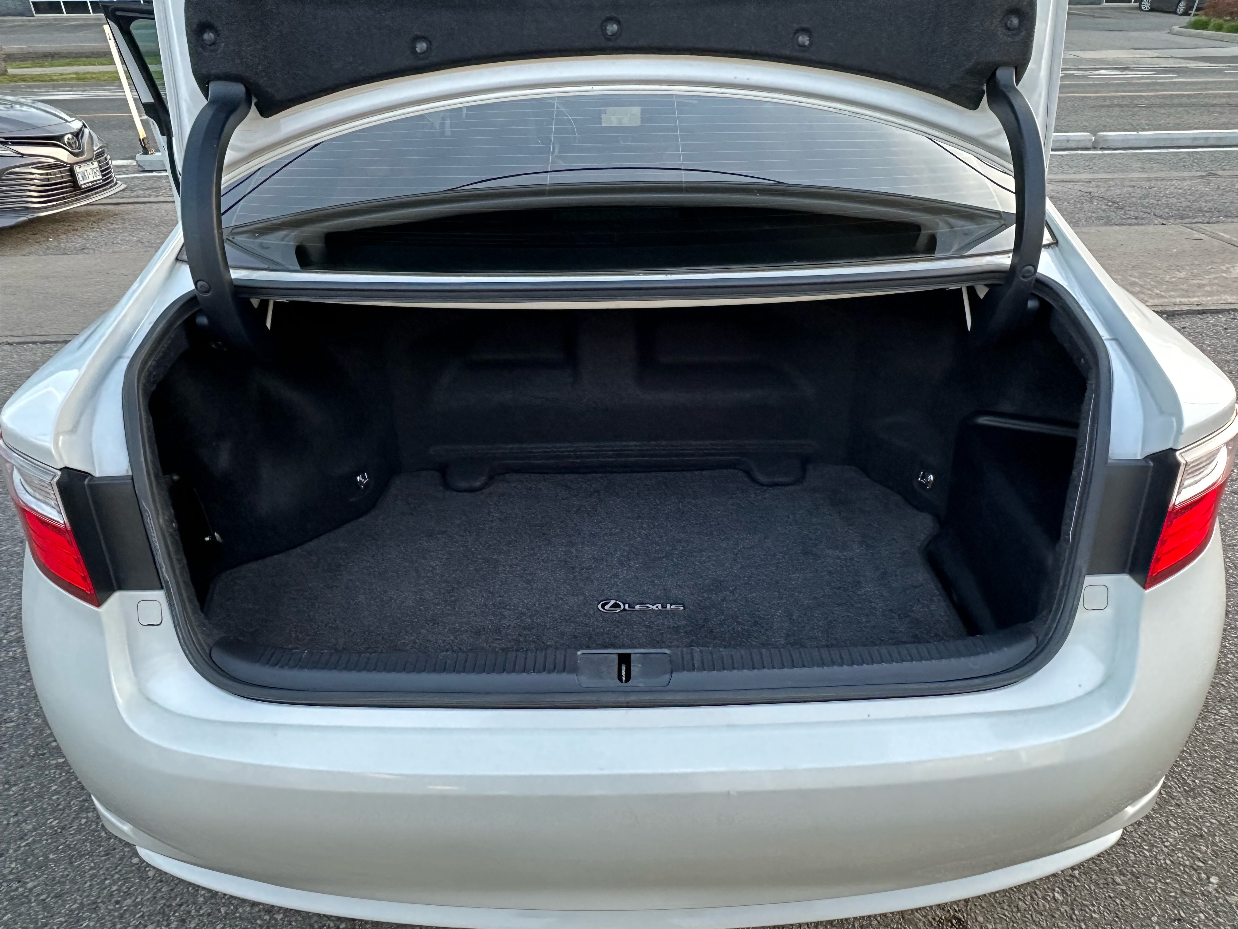 /autocainc/2014-Lexus-ES-06201238483017568.jpg