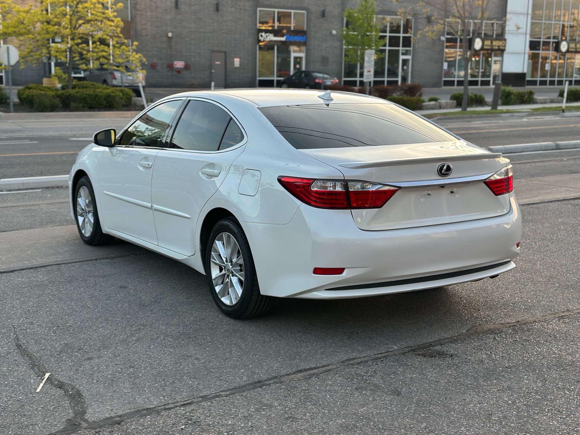/autocainc/2014-Lexus-ES-38115973248558976.jpg