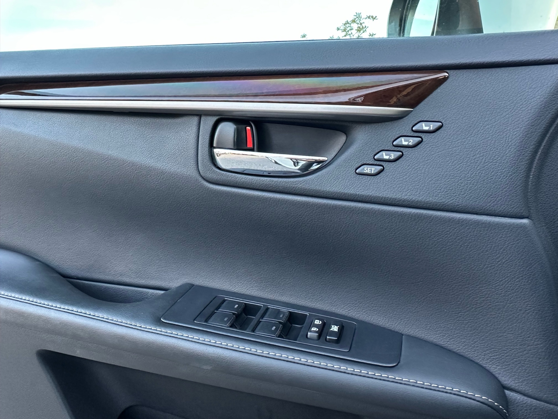 /autocainc/2014-Lexus-ES-9654843750714555.jpg