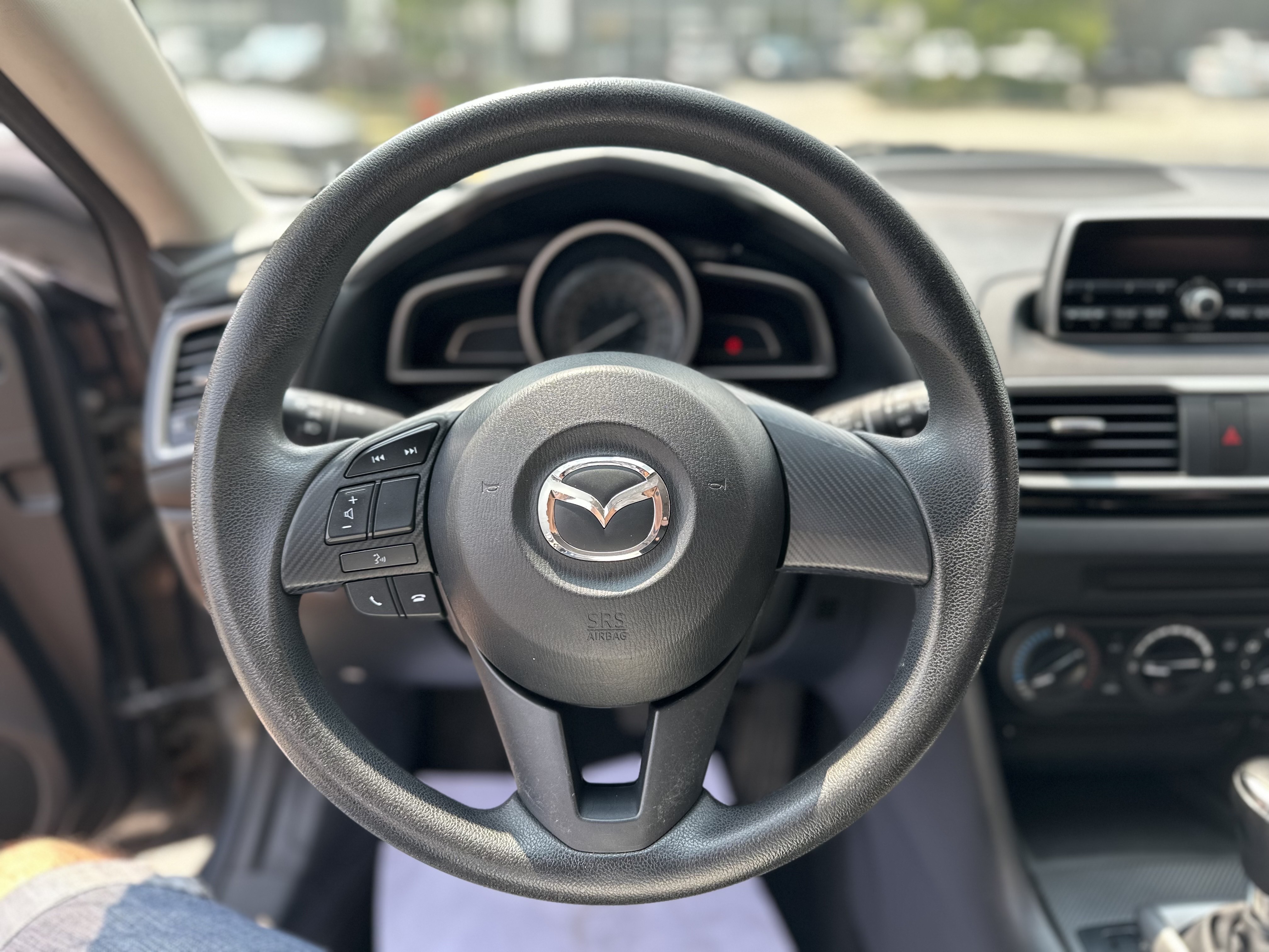 /autocainc/2014-Mazda-Mazda3-43350938937120653.jpg