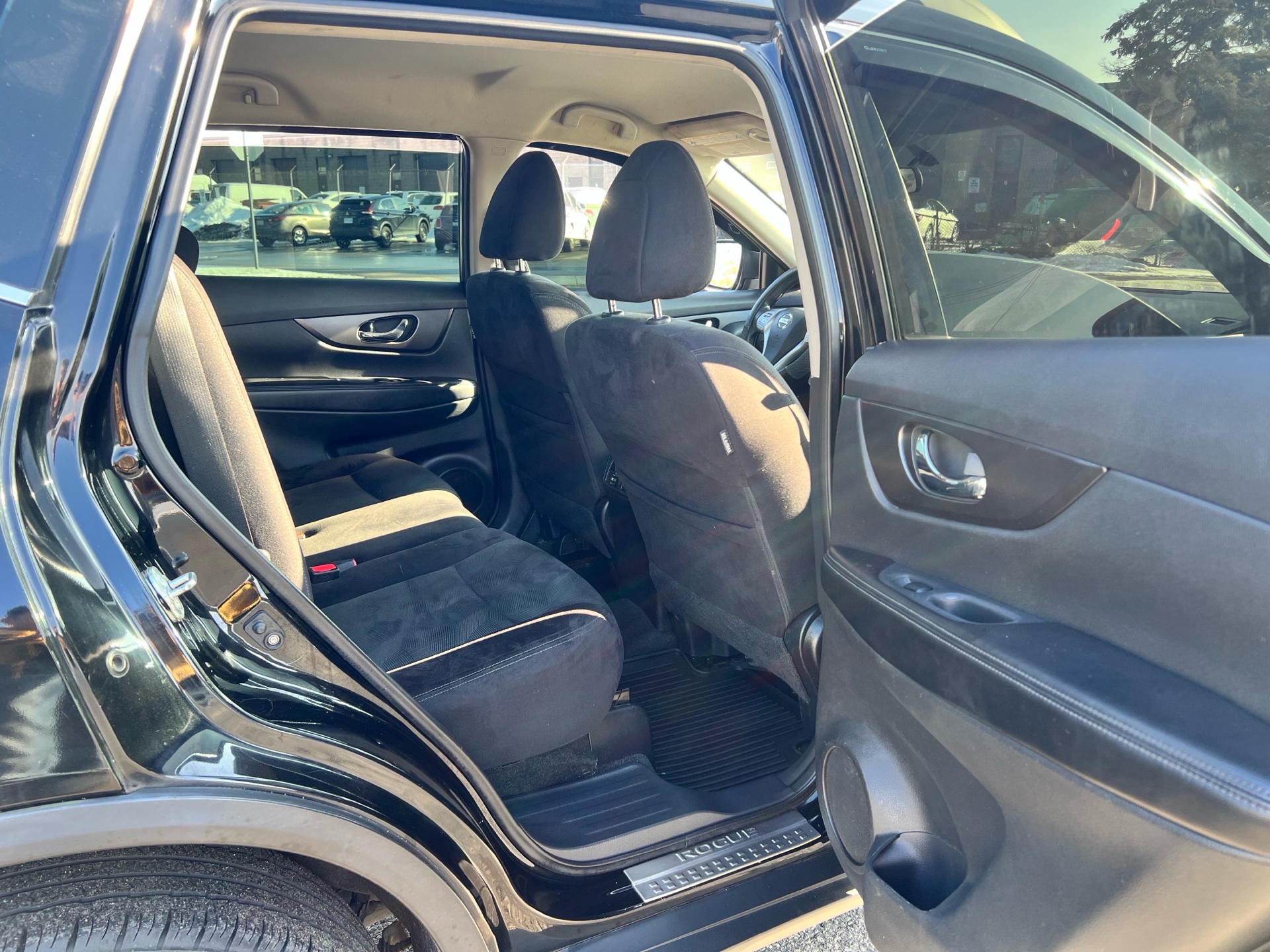 /autocainc/2014-Nissan-Rogue-4146779199332449.jpg