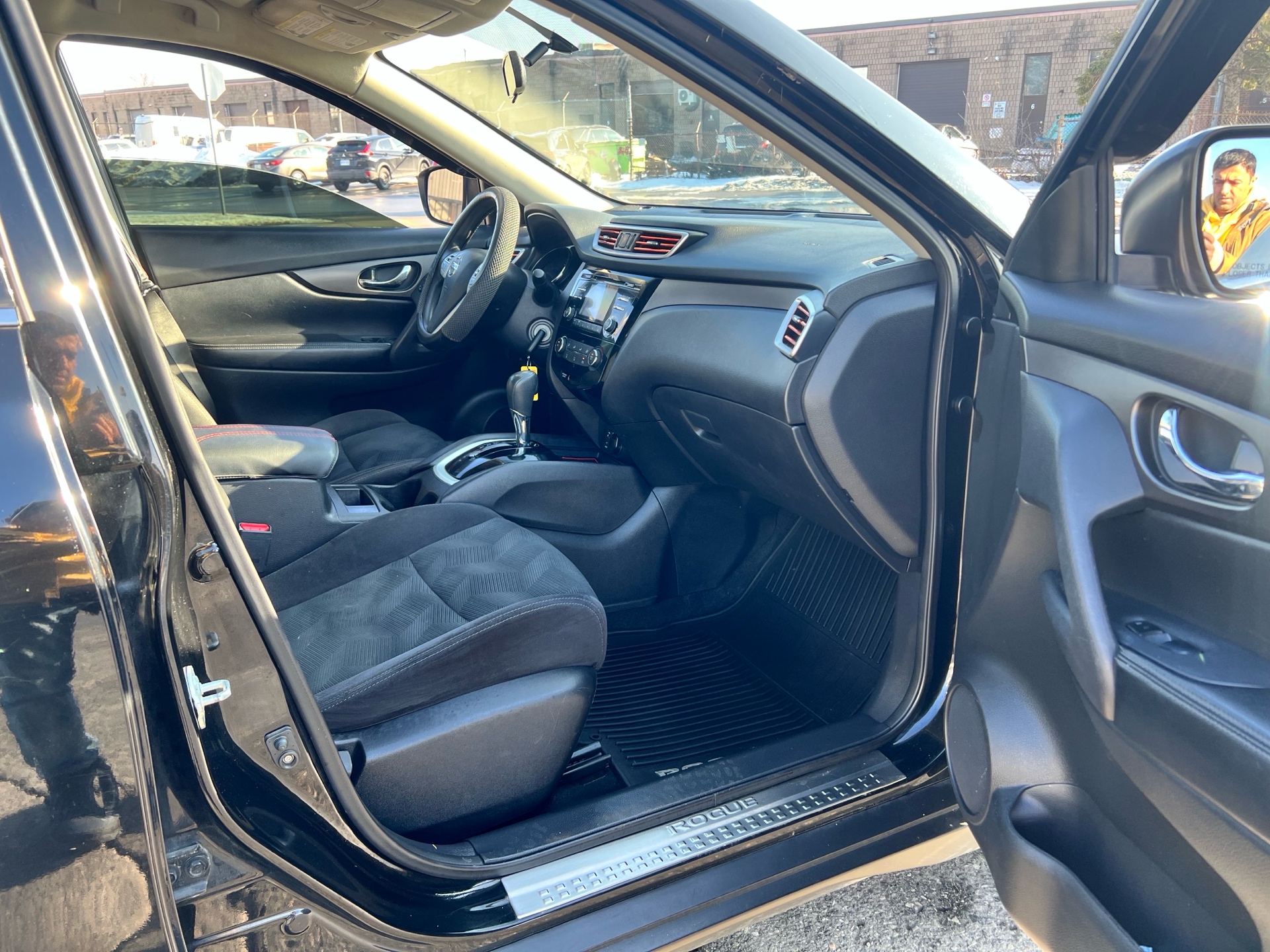 /autocainc/2014-Nissan-Rogue-4915580116703726.jpg