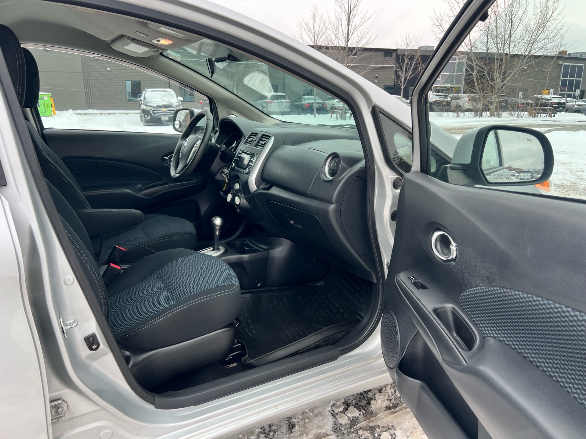 /autocainc/2014-Nissan-VersaNote-09398430558712478.jpg