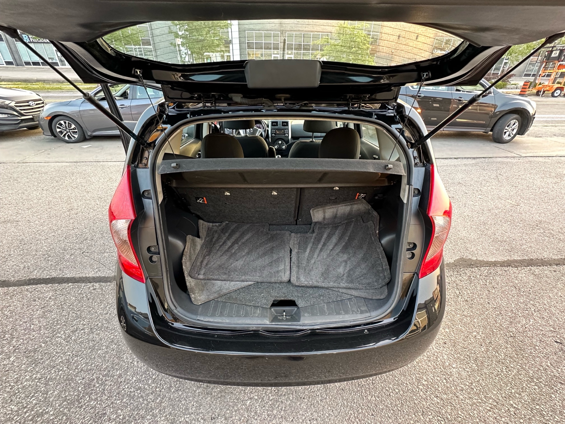 /autocainc/2014-Nissan-VersaNote-46520713236407985.jpg