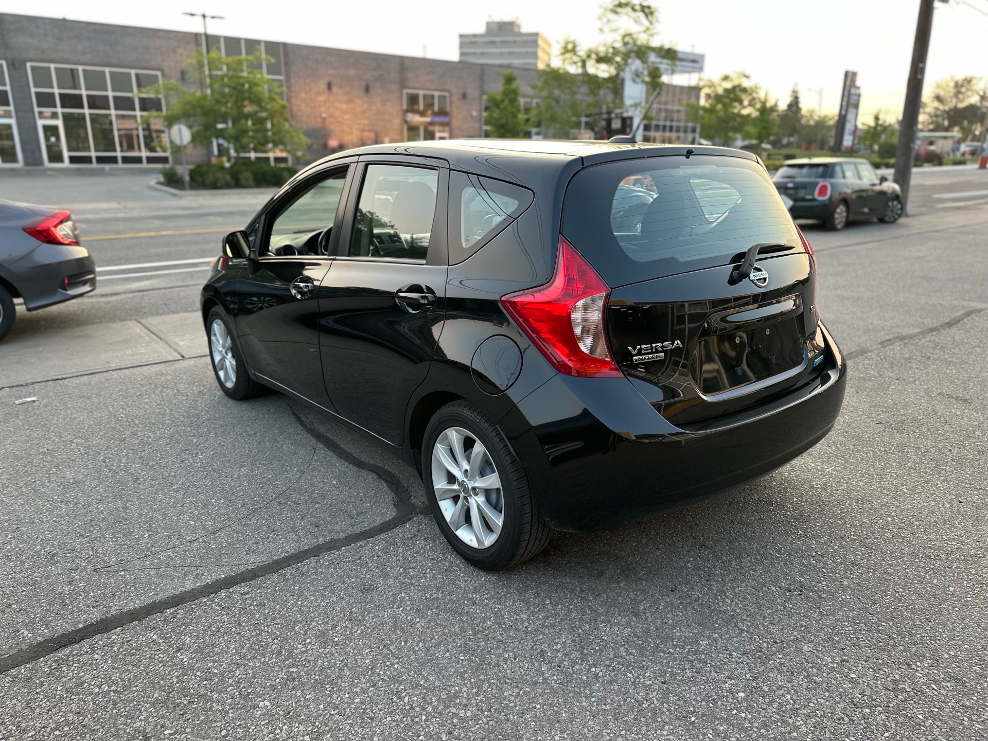 /autocainc/2014-Nissan-VersaNote-5498731903094836.jpg