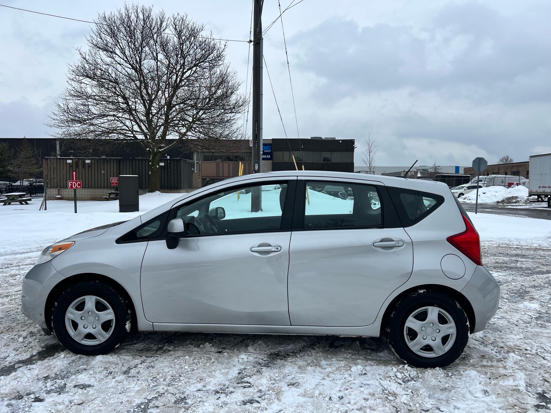 /autocainc/2014-Nissan-VersaNote-9512376817975592.jpg