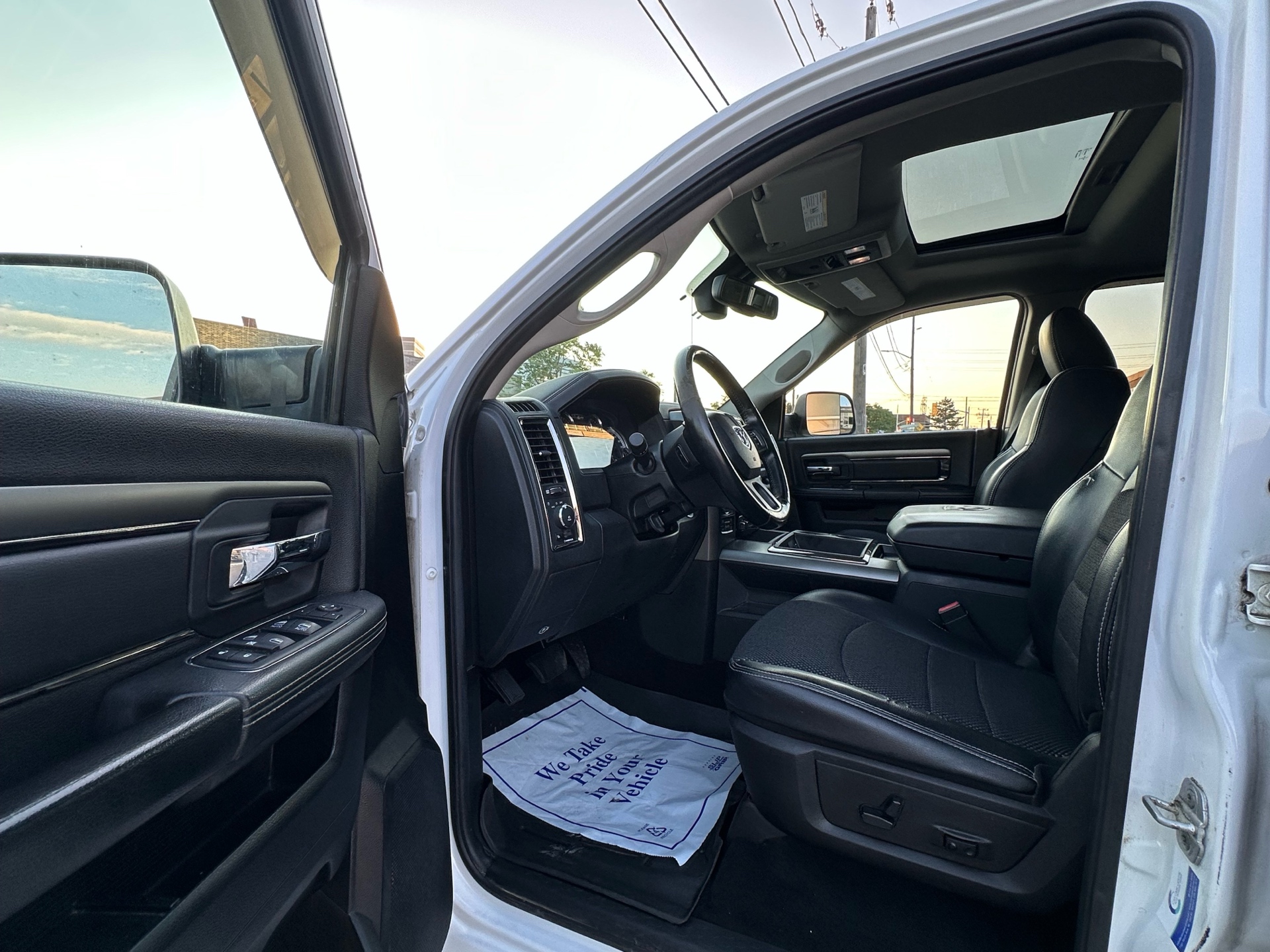 /autocainc/2014-Ram-1500-9661071026112829.jpg