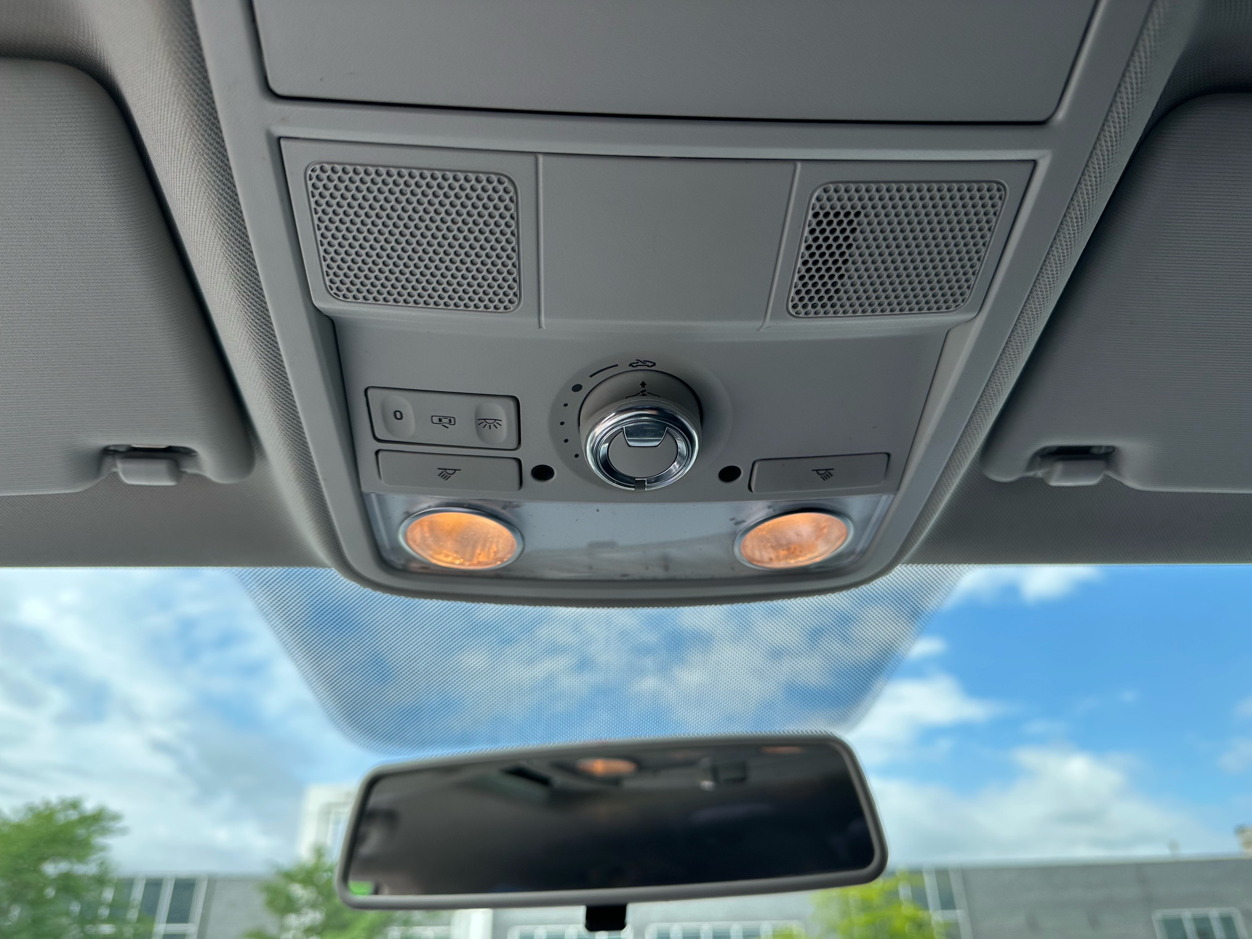 /autocainc/2014-Volkswagen-Jetta-00569483747473587.jpg