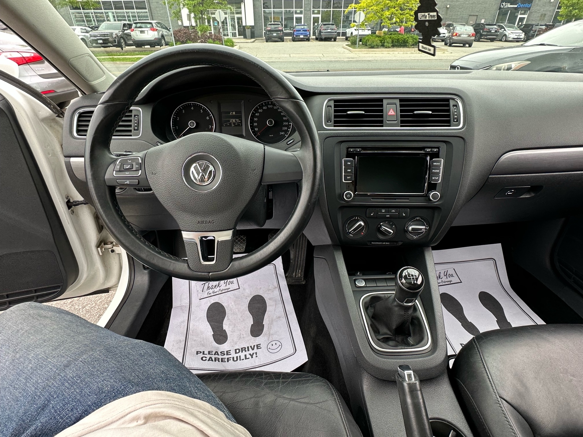 /autocainc/2014-Volkswagen-Jetta-8477319977843447.jpg