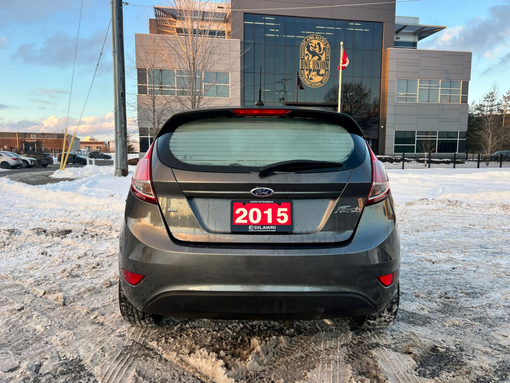 /autocainc/2015-Ford-Fiesta-30231656937621443.jpg