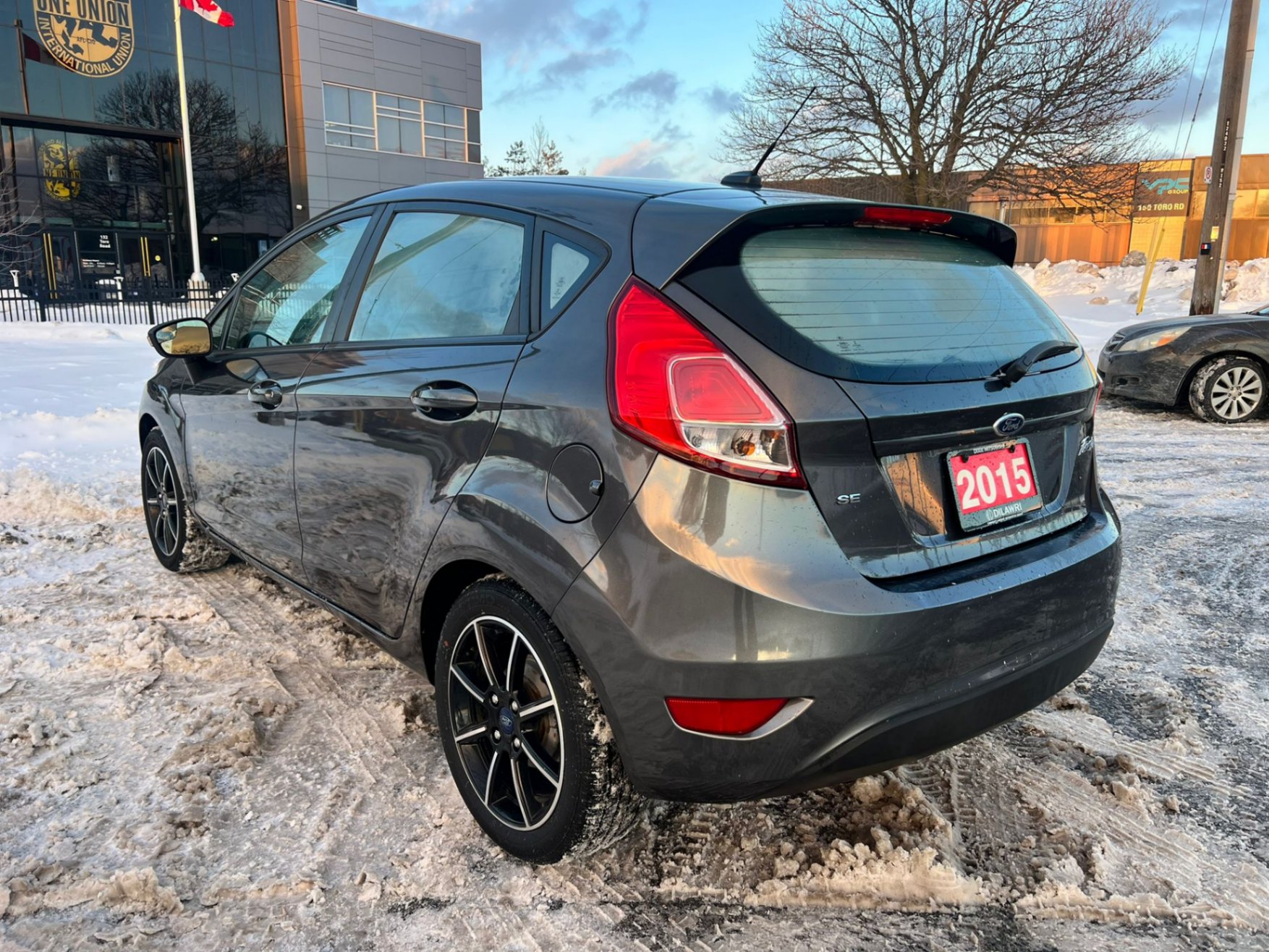 /autocainc/2015-Ford-Fiesta-7994069410896756.jpg