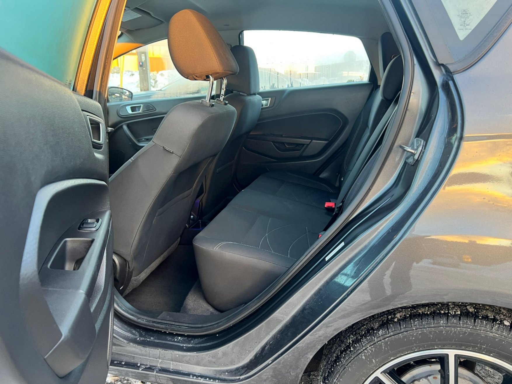 /autocainc/2015-Ford-Fiesta-9499028158389595.jpg