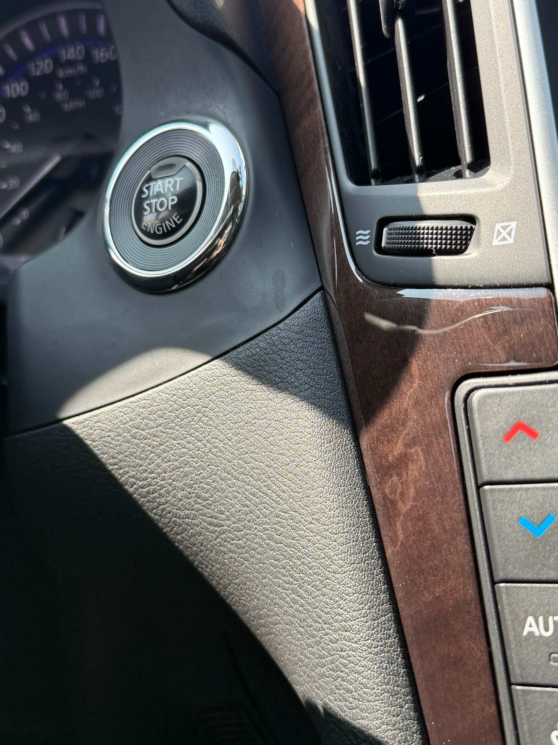 /autocainc/2015-INFINITI-Q50-04887781570367866.jpg