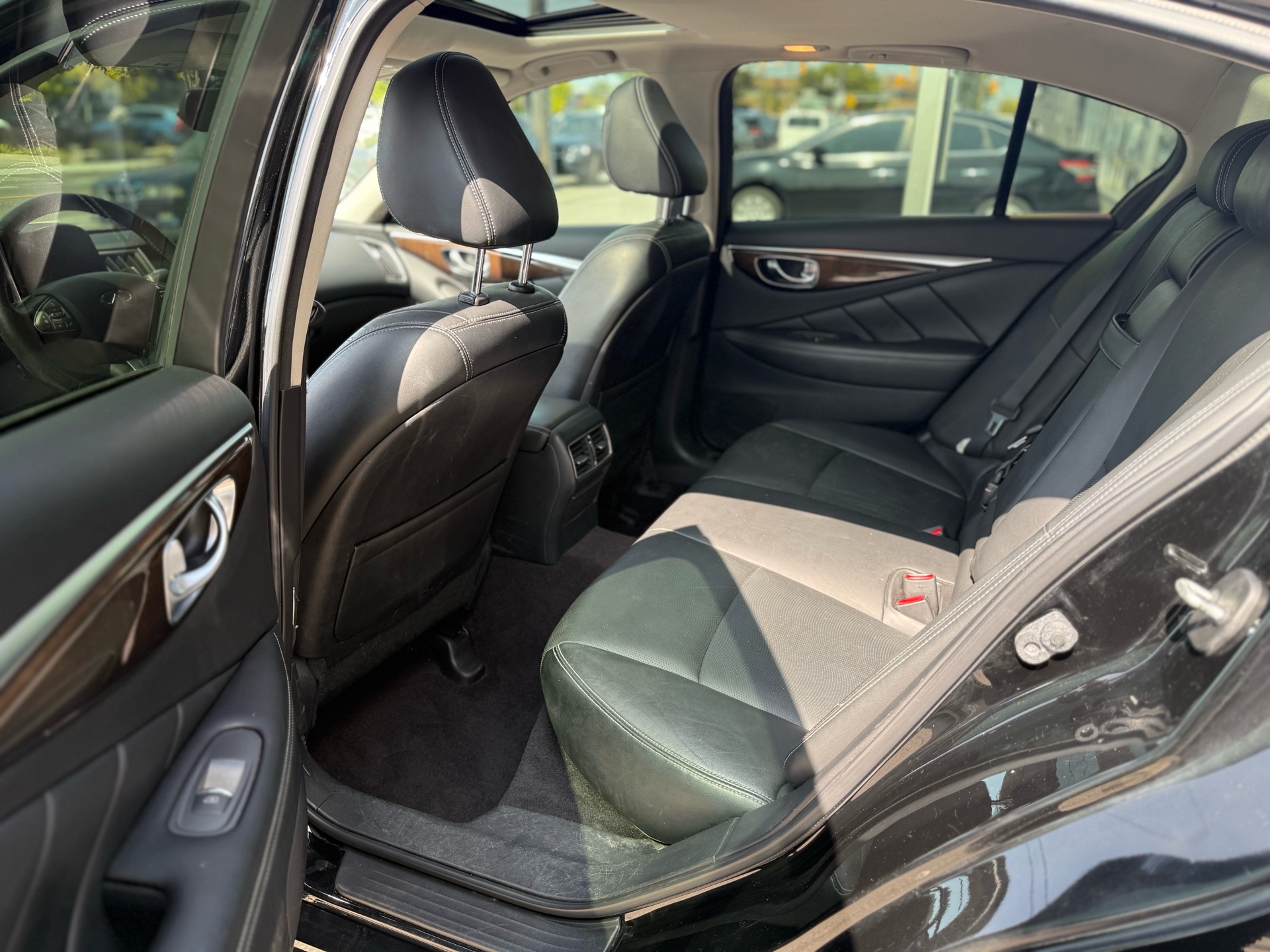 /autocainc/2015-INFINITI-Q50-50879482902444.jpg