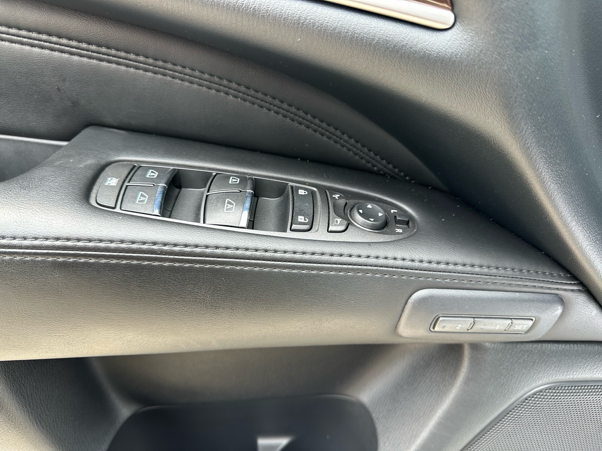 /autocainc/2015-INFINITI-QX60-8619038903443308.jpg