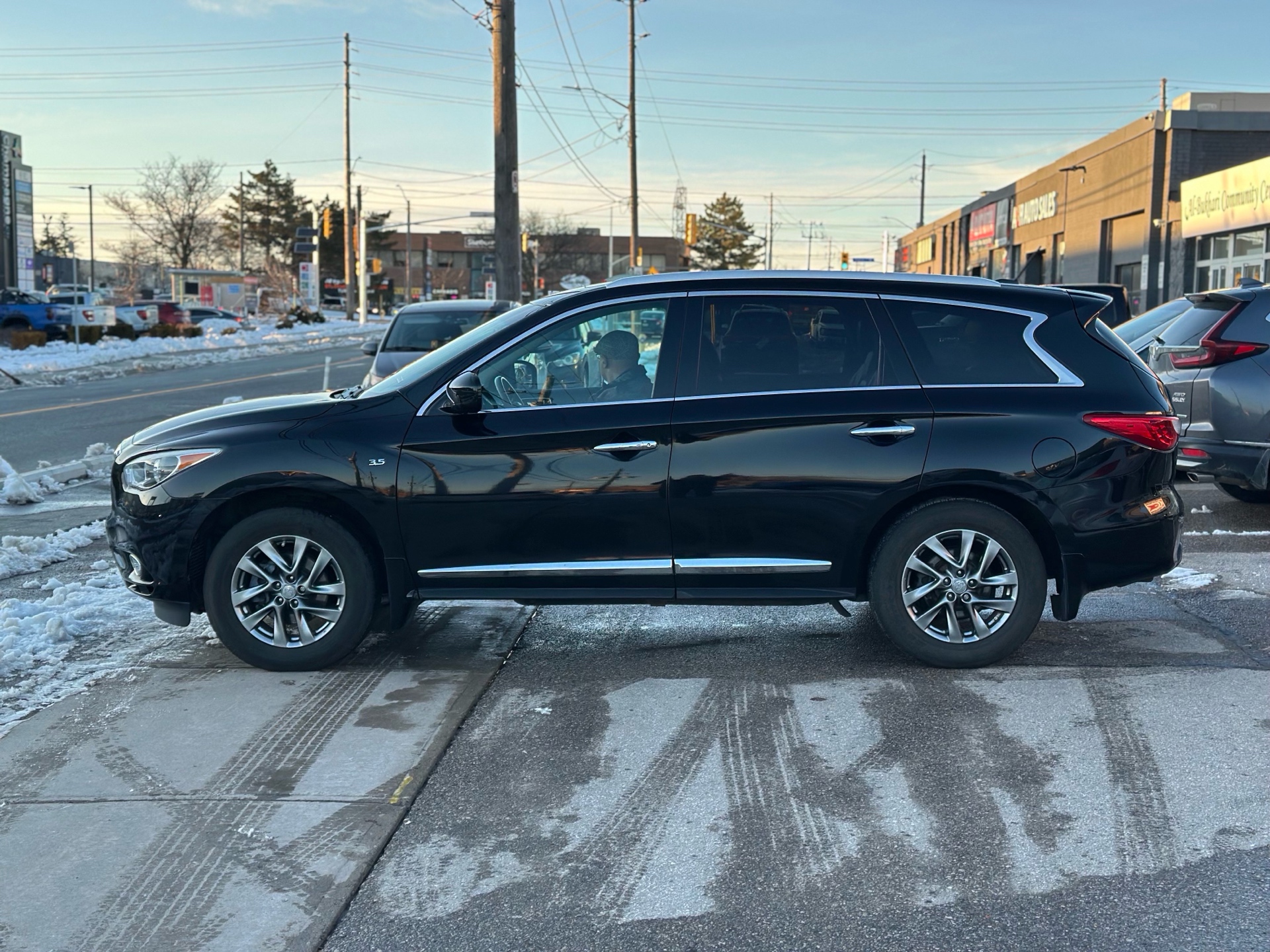 /autocainc/2015-Infiniti-QX60-676117483306633.jpg