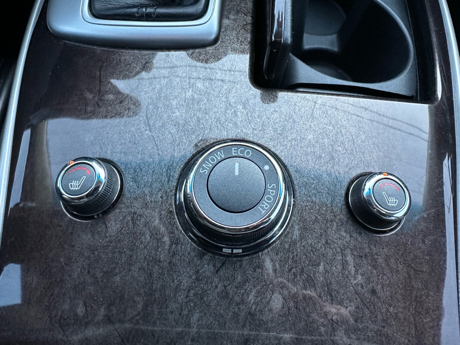 /autocainc/2015-Infiniti-QX60-9796057185354461.jpg