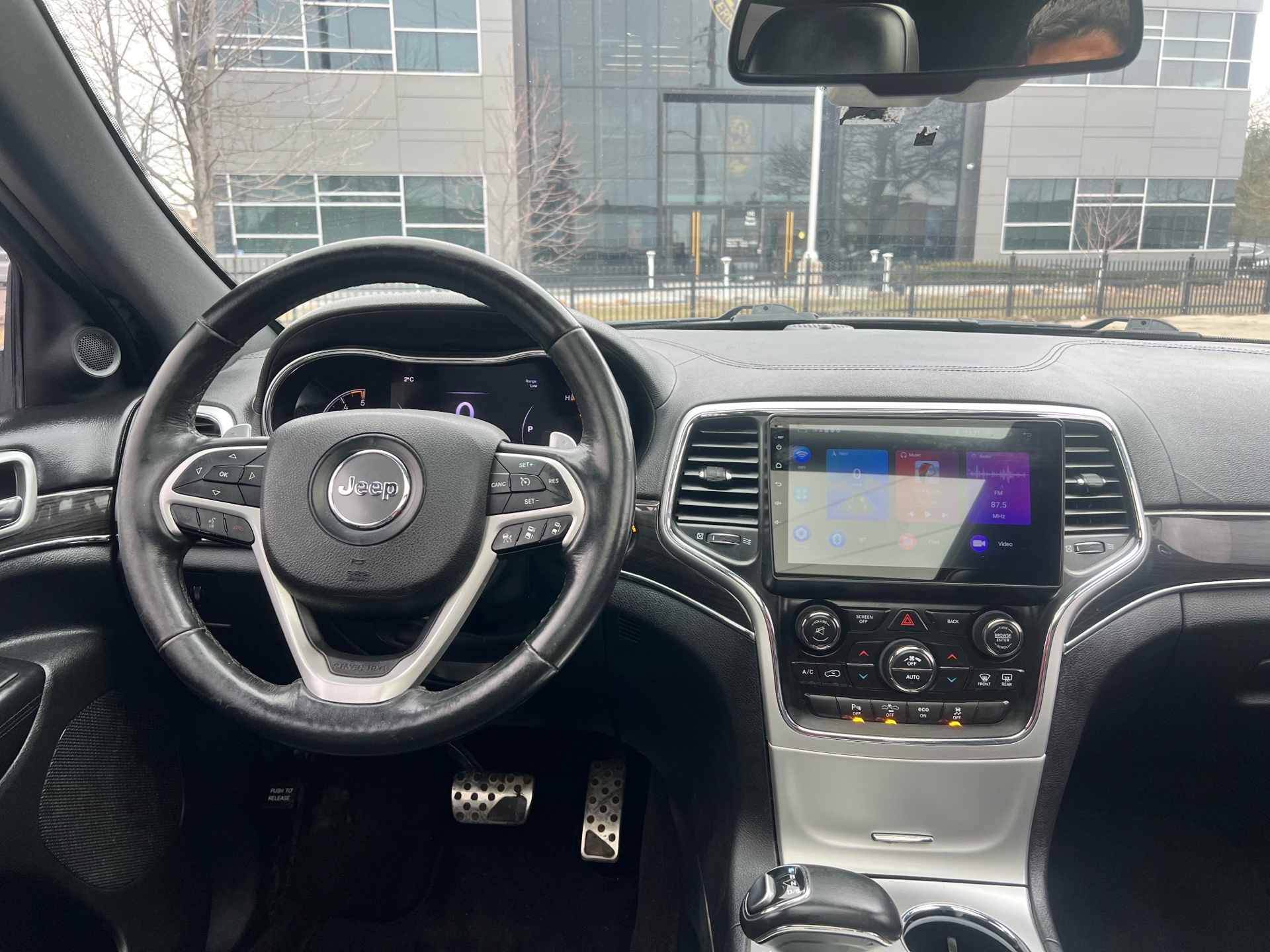 /autocainc/2015-Jeep-GrandCherokee-6226088454770569.jpg